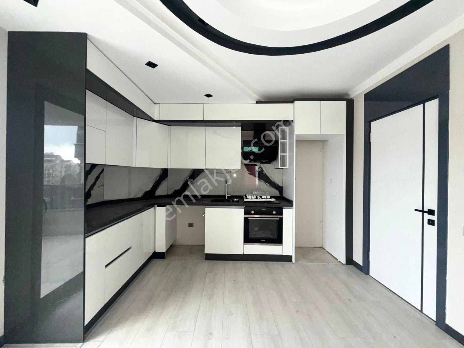 🏡 Referans'tan İkizçay'da Ön Cephe Ara Kat 1+1 Daire