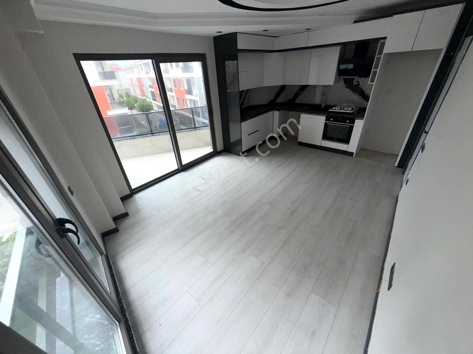 🏡 Referans'tan İkizçay'da Ön Cephe Ara Kat 1+1 Daire - Görsel 3