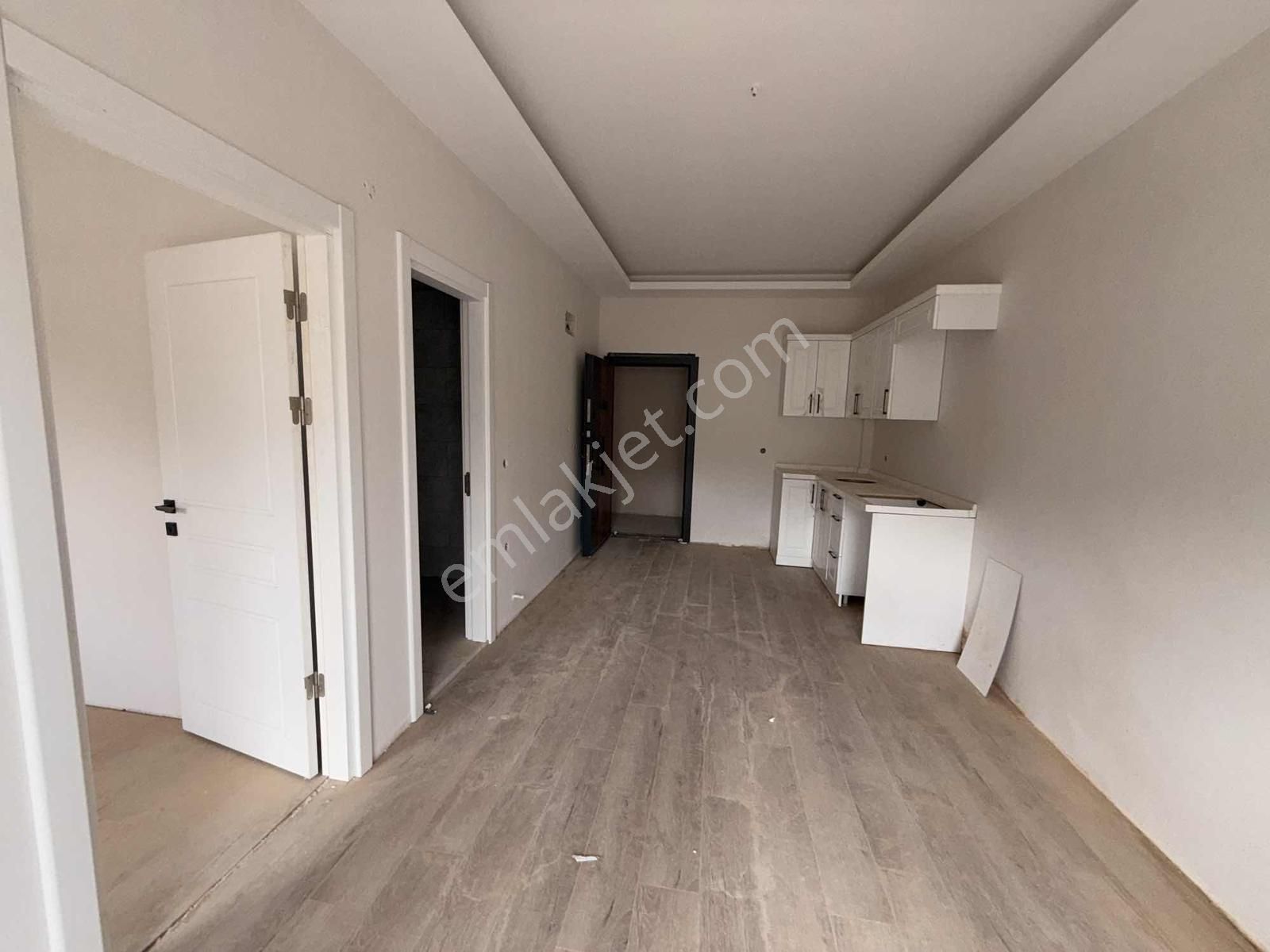 Yarısı Peşin Kalan 12 Ay Vade İle Satılık 1+1 Daireler