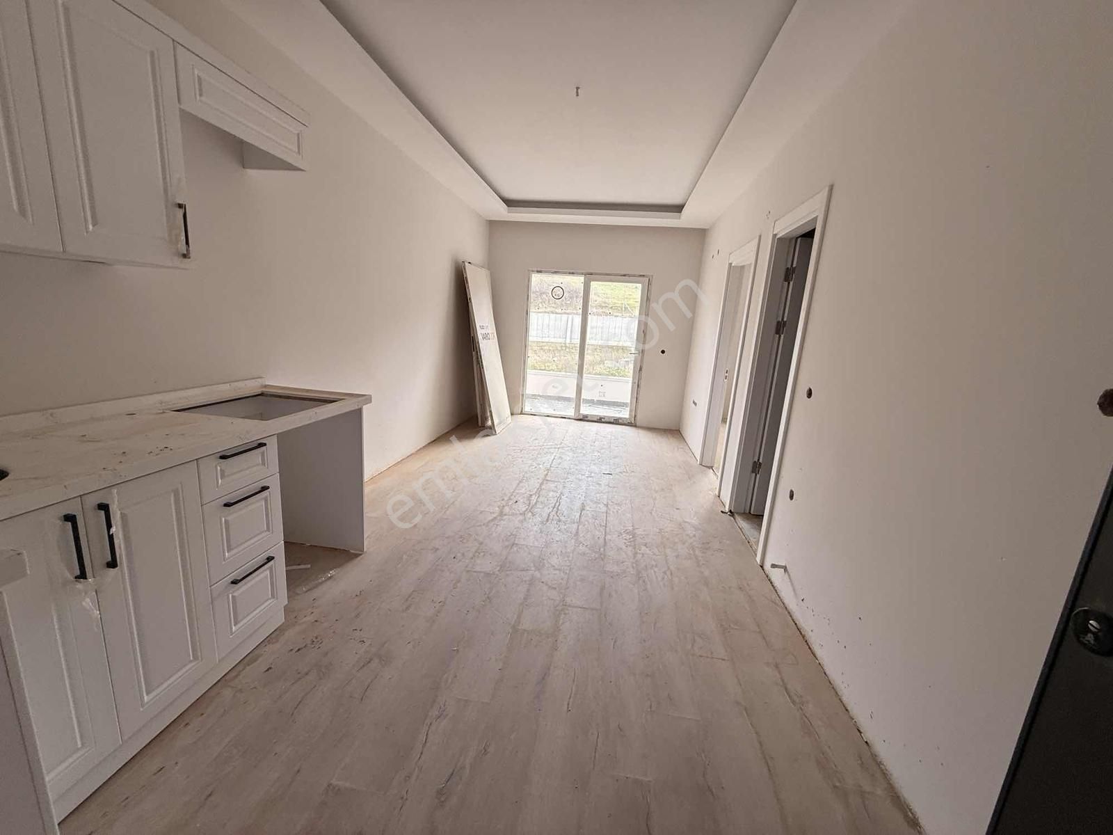 Yarısı Peşin Kalan 12 Ay Vade İle Satılık 1+1 Daireler - Görsel 6