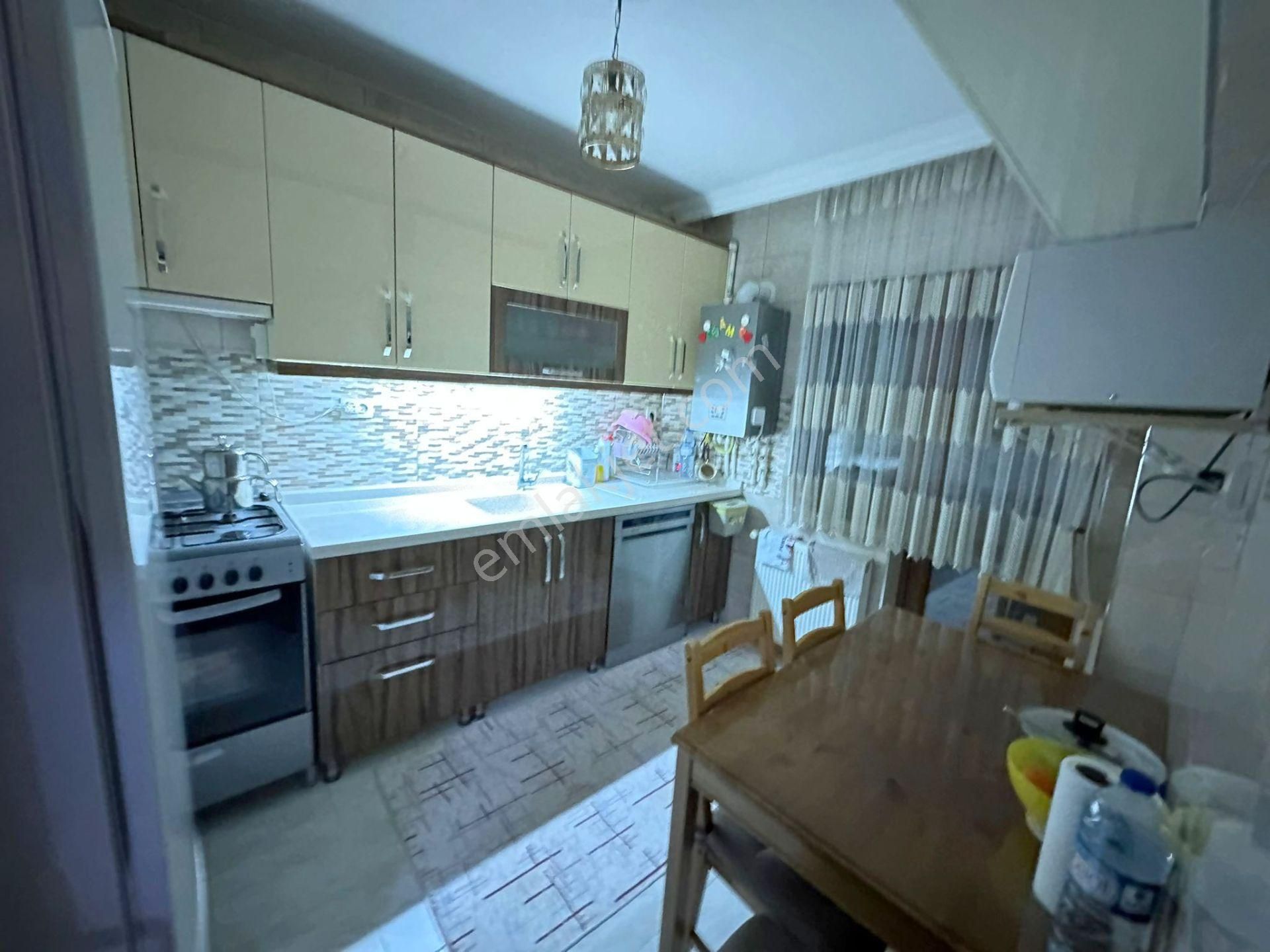 Melek Özen İlkokulu Yakını 3+1 Orta Kat Ön Bağımsız Full - Görsel 8