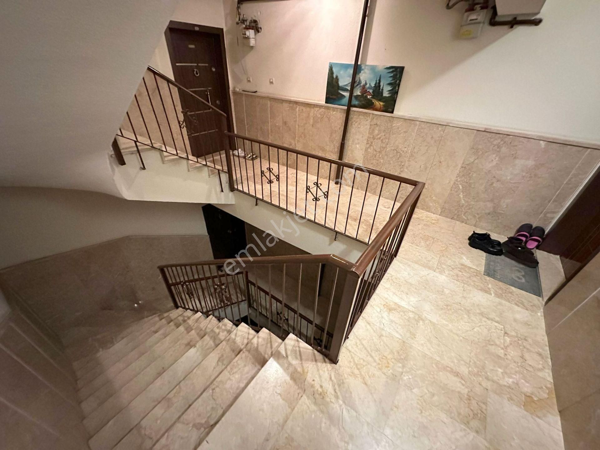 Melek Özen İlkokulu Yakını 3+1 Orta Kat Ön Bağımsız Full - Görsel 31