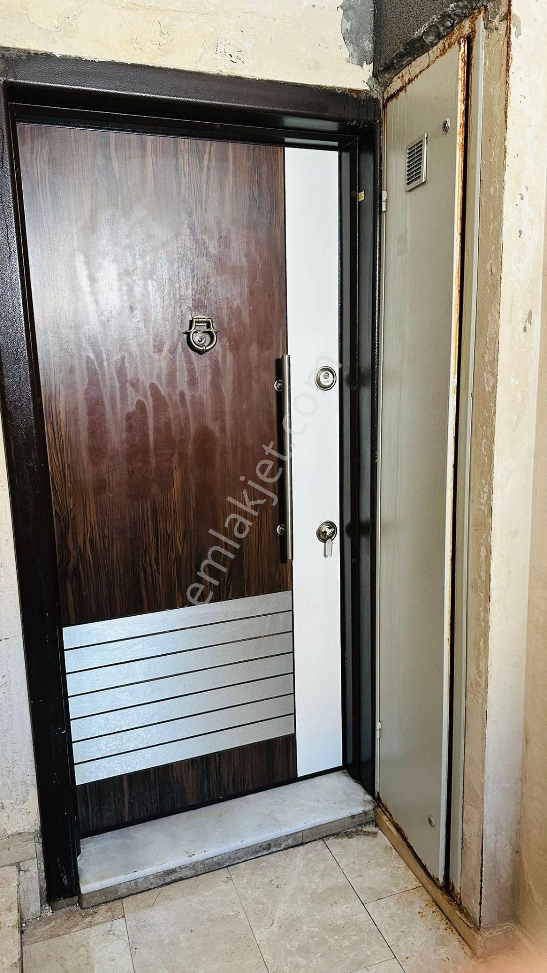 Delta Koleji Yakını 1+1 65 M2 Aydınlık Bakımlı Dekorlu - Görsel 25