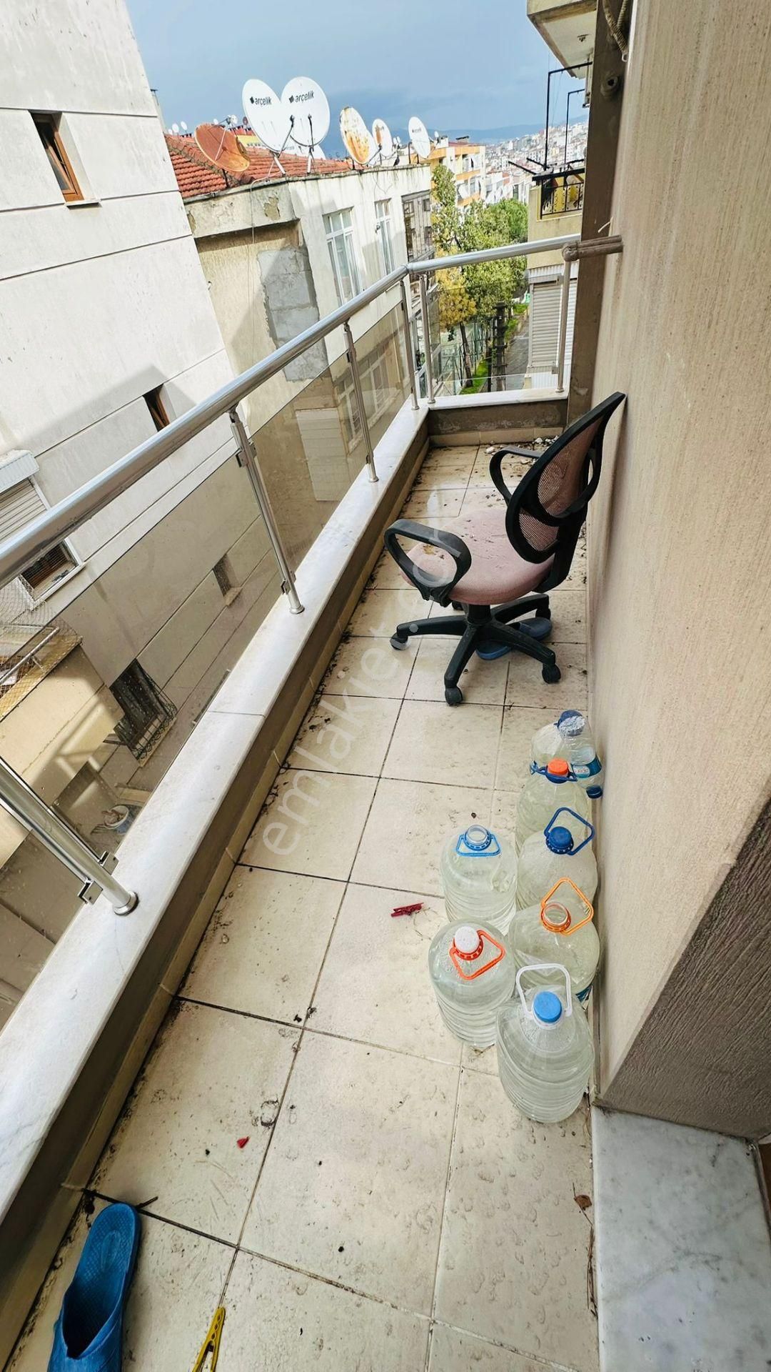 Delta Koleji Yakını 1+1 65 M2 Aydınlık Bakımlı Dekorlu - Görsel 23