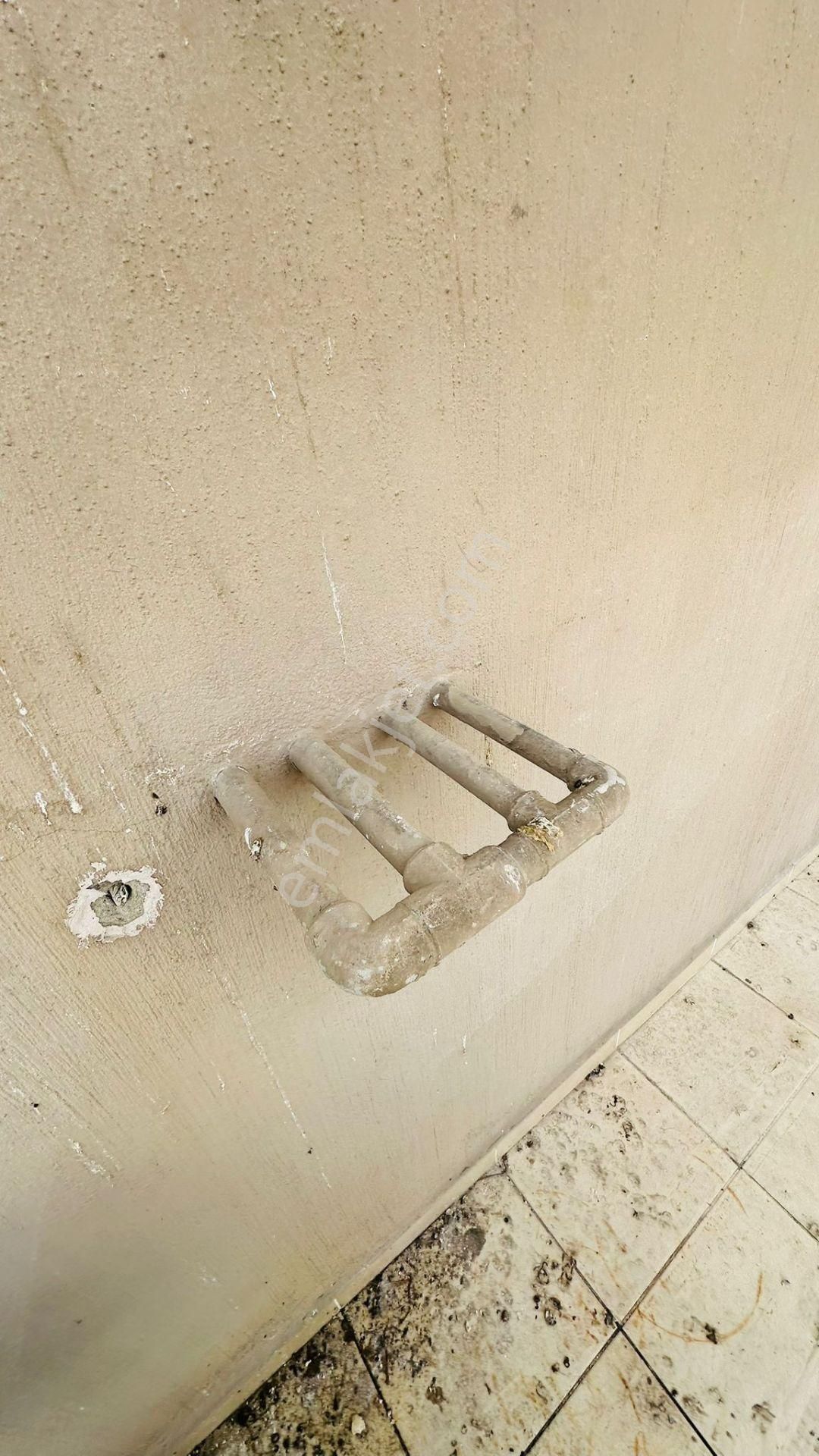 Delta Koleji Yakını 1+1 65 M2 Aydınlık Bakımlı Dekorlu - Görsel 21