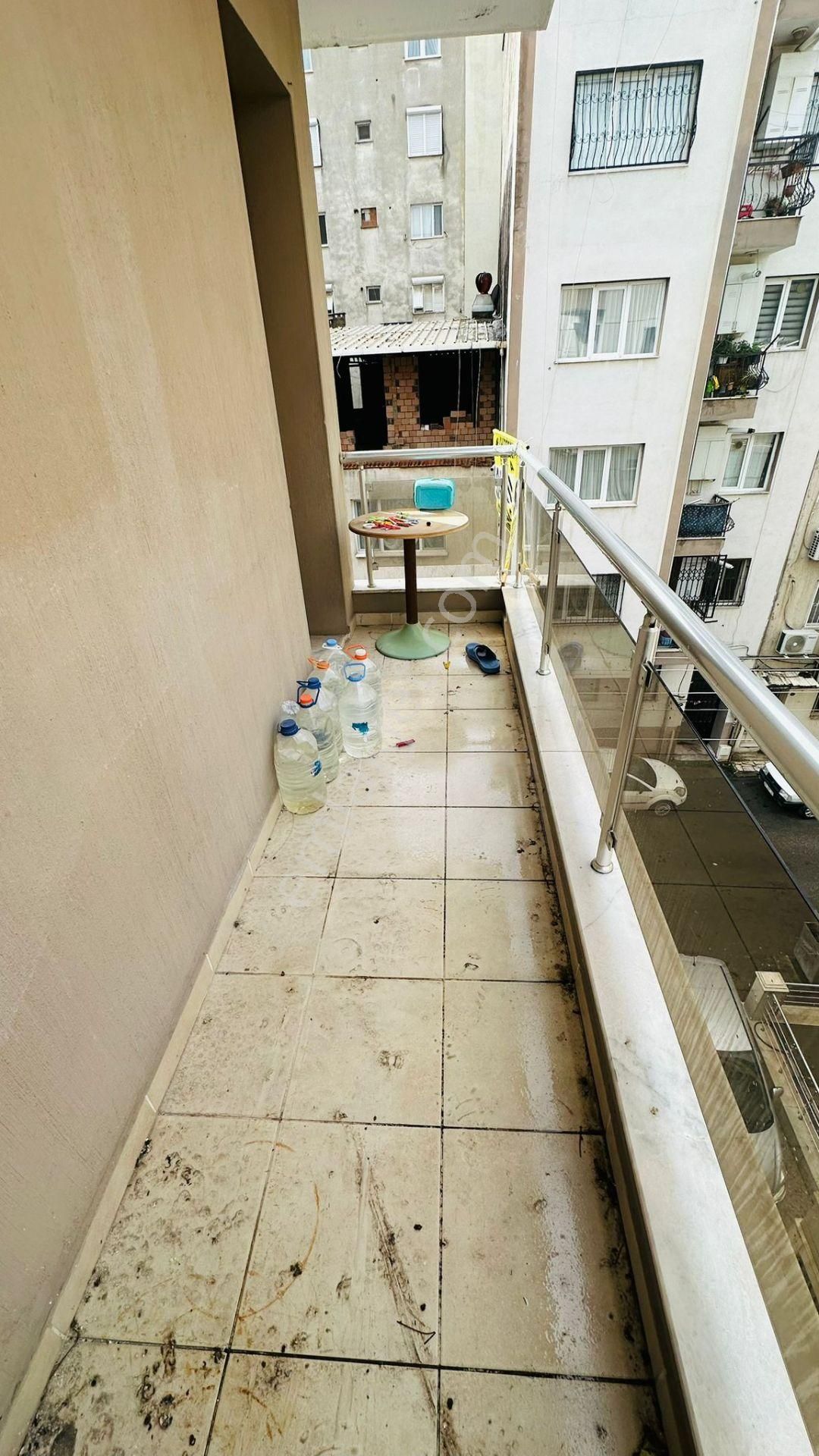 Delta Koleji Yakını 1+1 65 M2 Aydınlık Bakımlı Dekorlu - Görsel 22