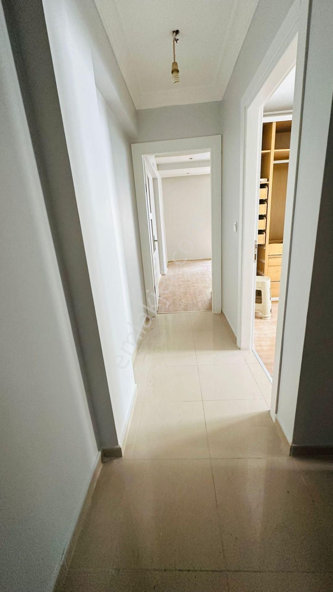 Delta Koleji Yakını 1+1 65 M2 Aydınlık Bakımlı Dekorlu - Görsel 15