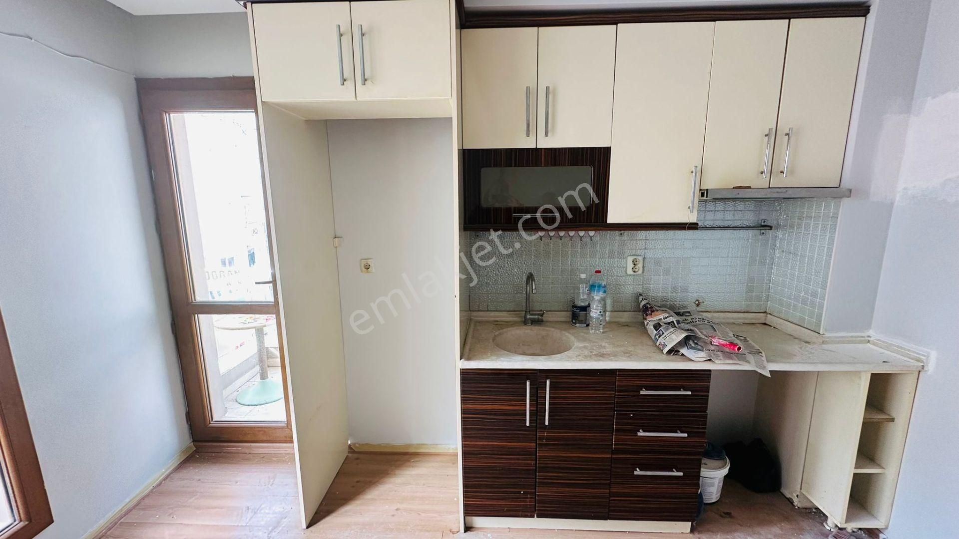 Delta Koleji Yakını 1+1 65 M2 Aydınlık Bakımlı Dekorlu - Görsel 5