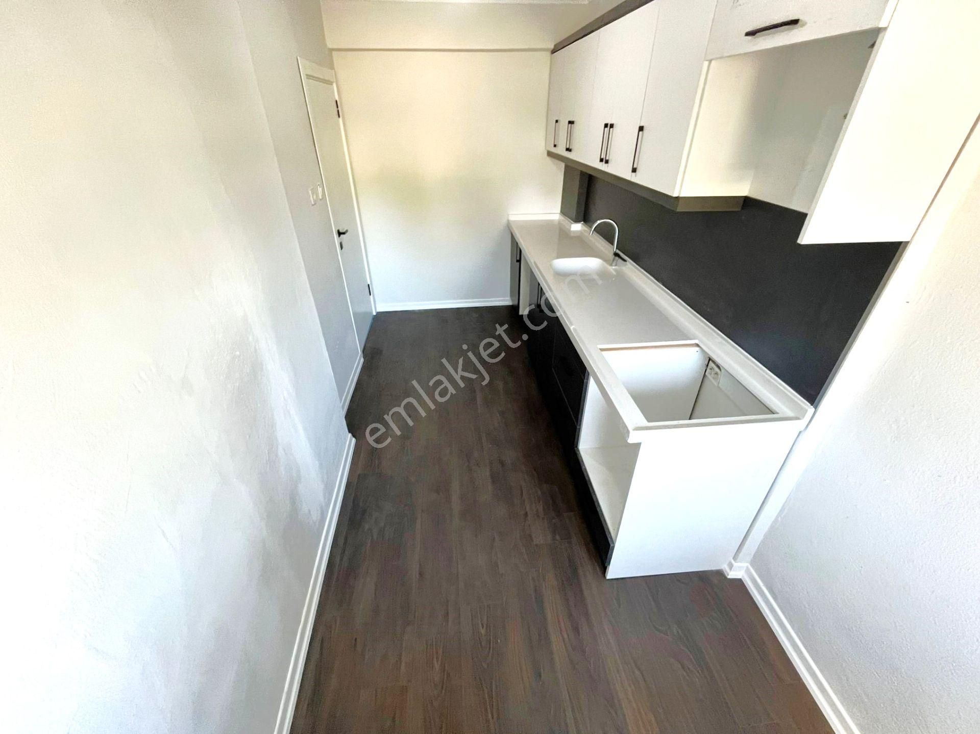 Akçay Merkez'de Aygül'den İçi Fulll Yapılı Müstakil Tadında Geniş Bahçe Kullanımlı 2+1 Satılık Daire - Görsel 5