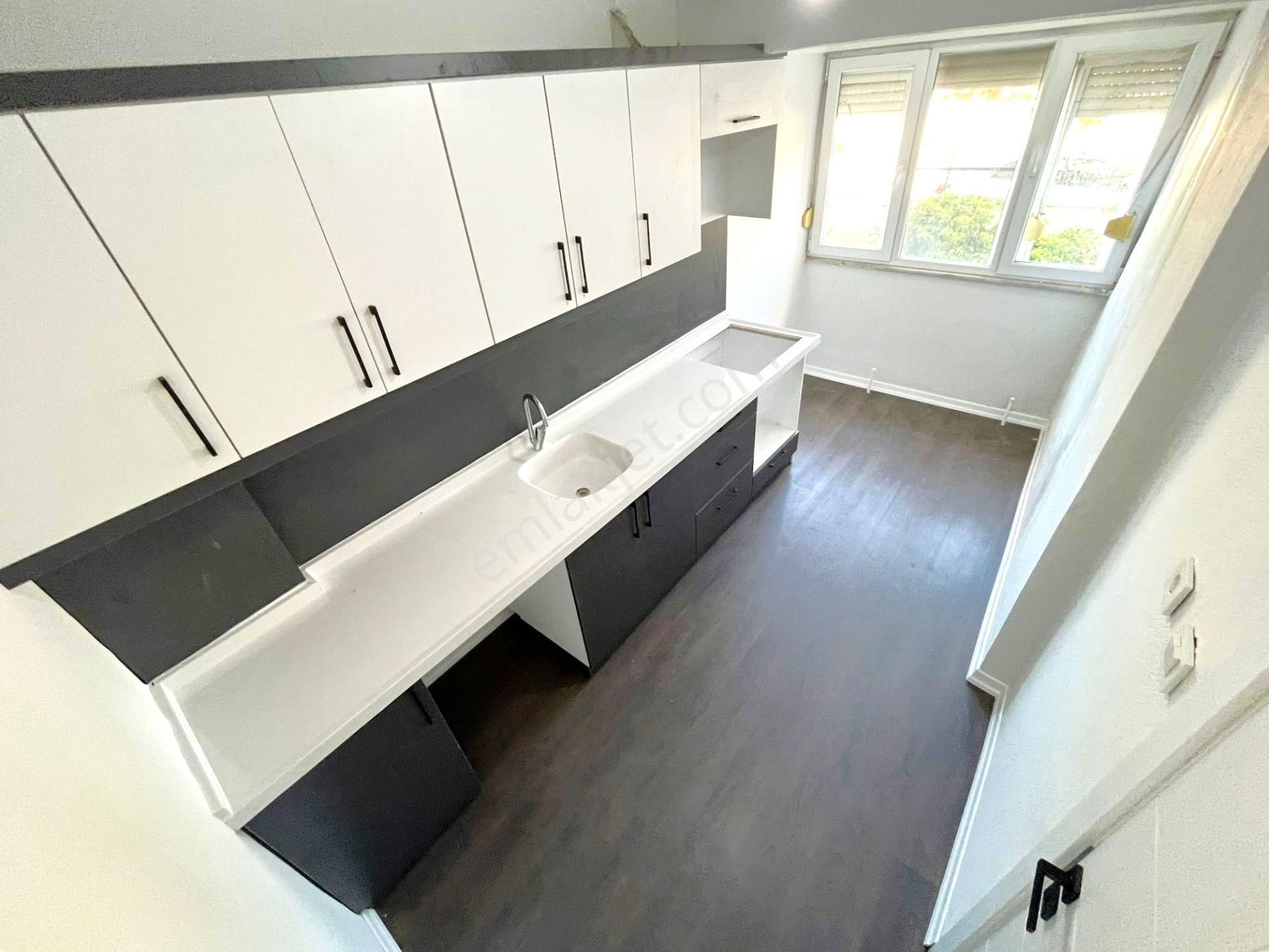 Akçay Merkez'de Aygül'den İçi Fulll Yapılı Müstakil Tadında Geniş Bahçe Kullanımlı 2+1 Satılık Daire - Görsel 2