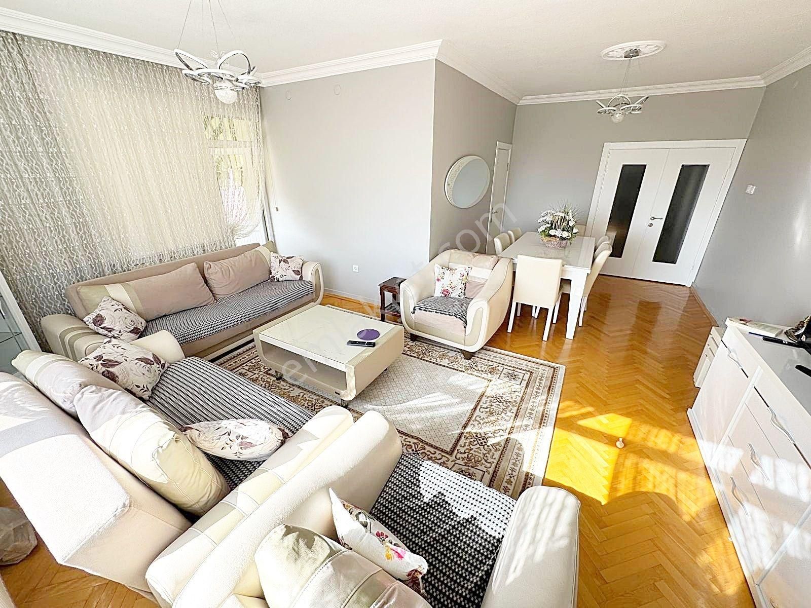 Sanatoryum Cadde Kenarı, Metro Yakını, 3+1 Katta, Güney, Full