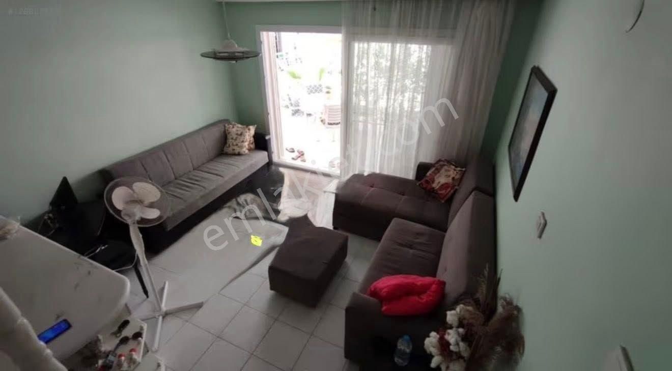 Kuşadası Karaova Mahallesi Denize Sıfır Özel Plajlı Villa - Görsel 3