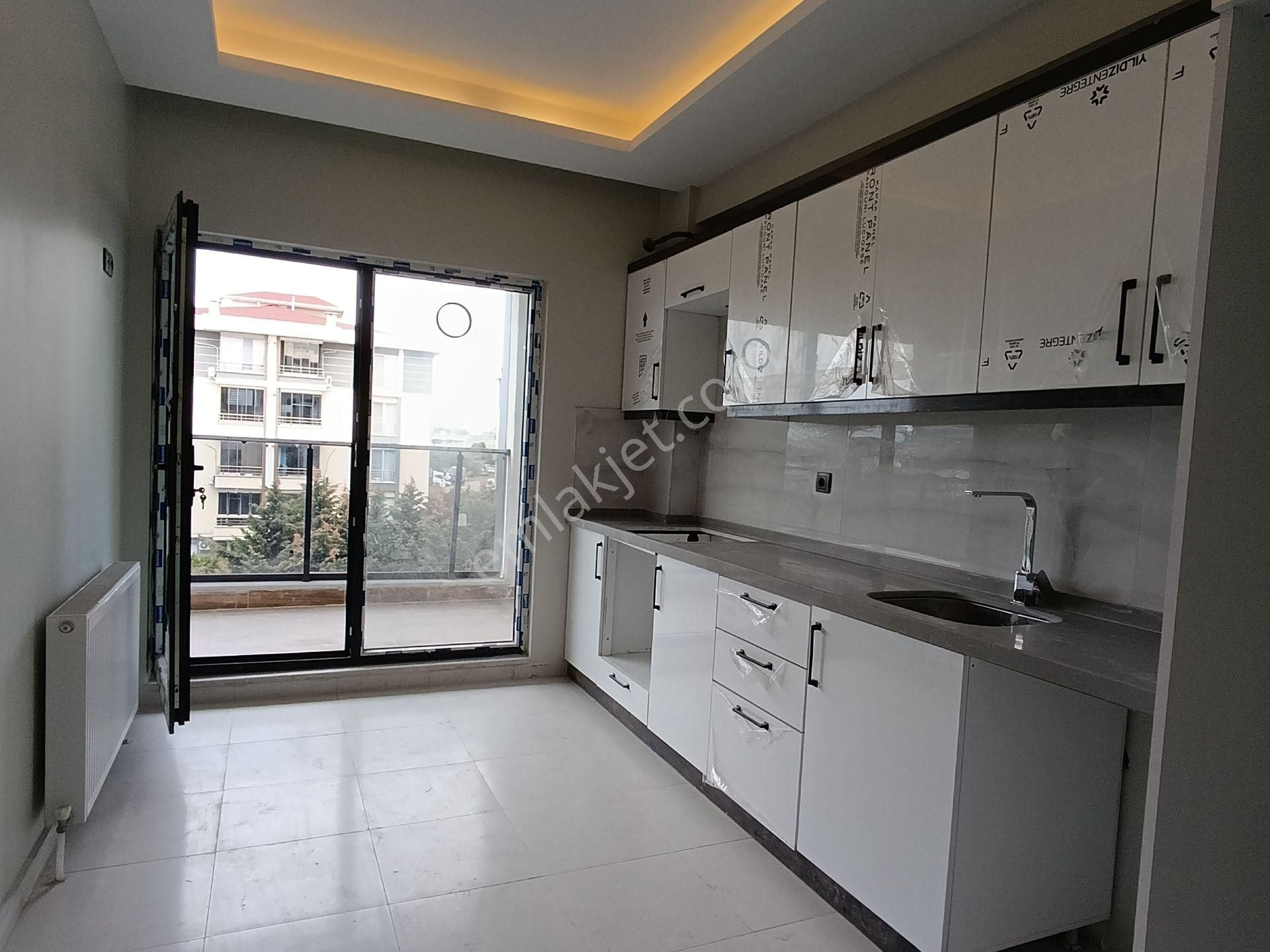 100. Yıl Mahallesi Site İçinde Havuzlu 3+1 Ara Kat Önü Açık Satılık Daire - Görsel 19