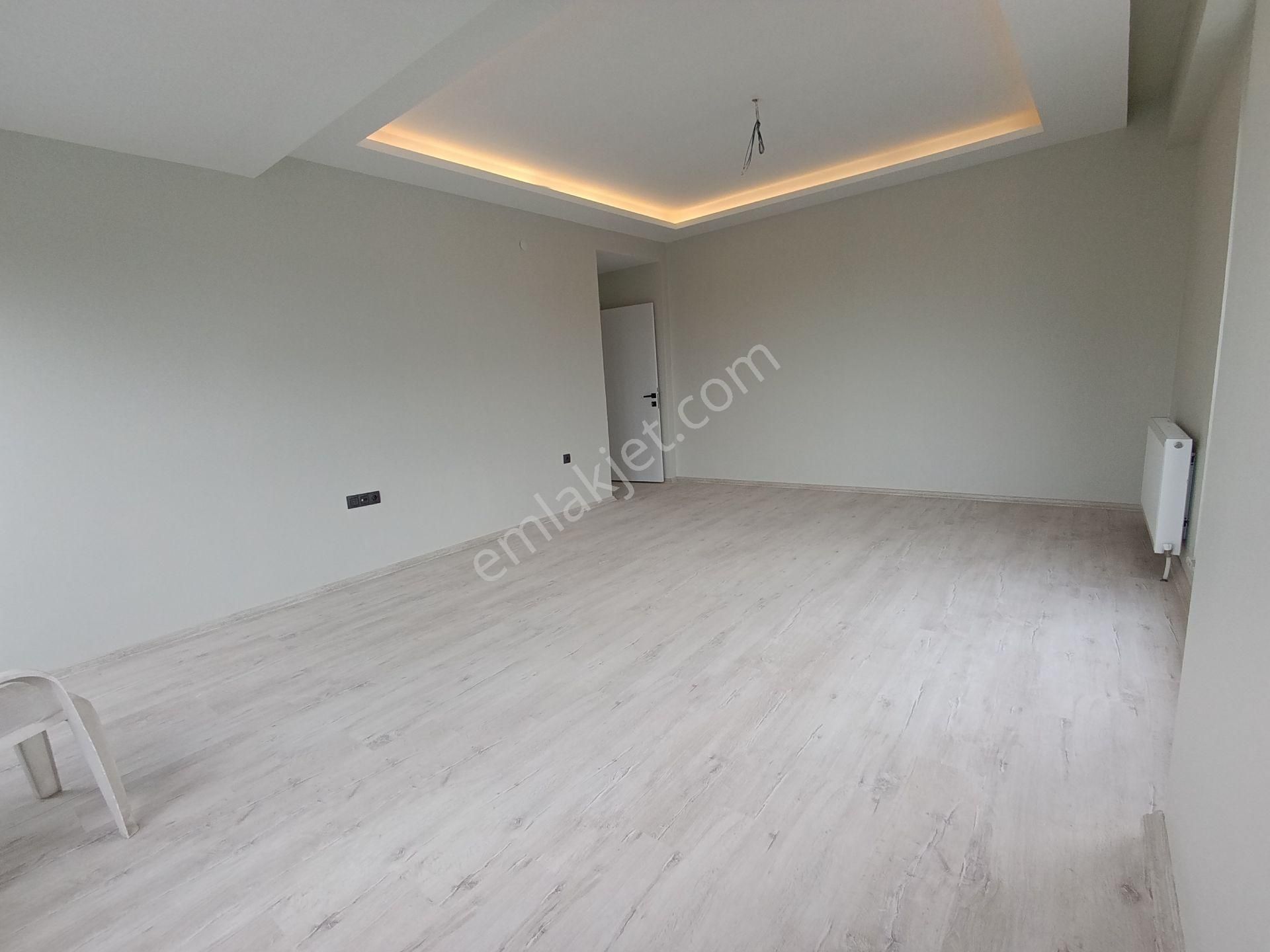 100. Yıl Mahallesi Site İçinde Havuzlu 3+1 Ara Kat Önü Açık Satılık Daire - Görsel 11