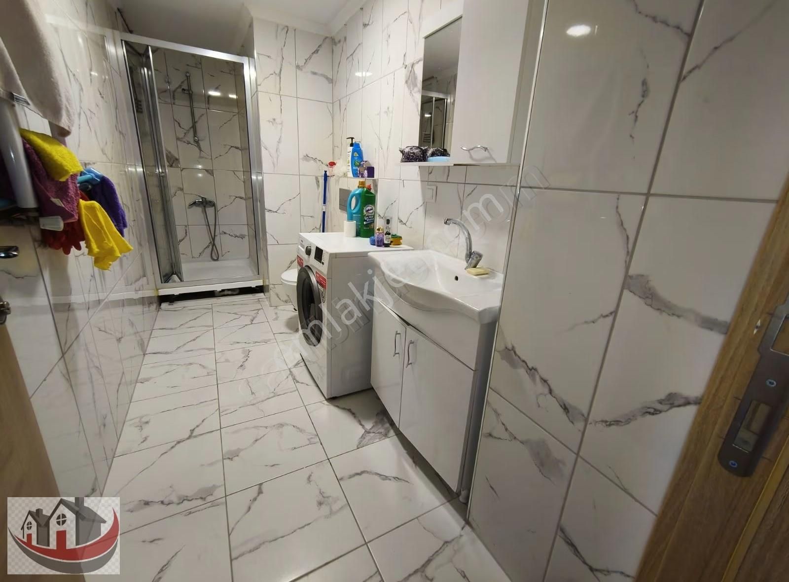 Güneyden Aydınevlerde Külliyenin Yanı Başında 2+1.85m2 Daire - Görsel 12