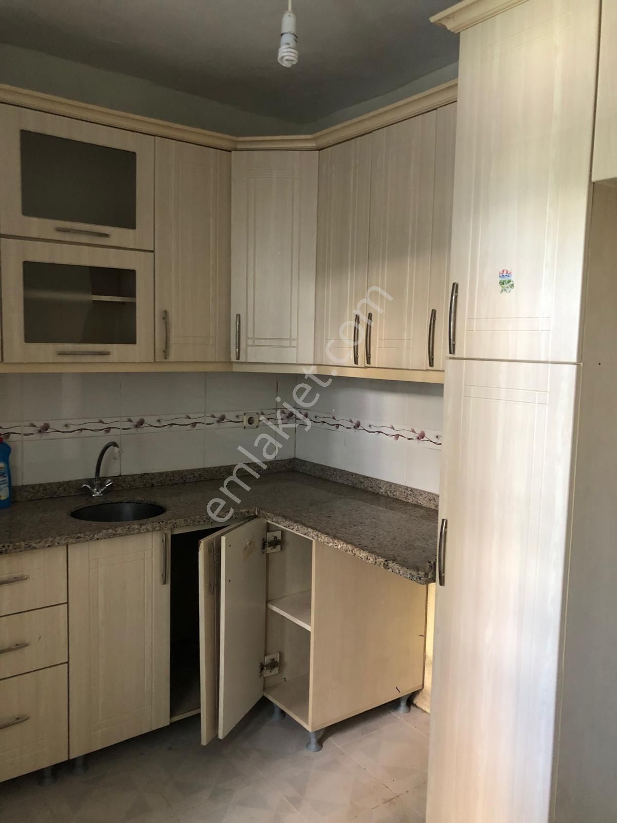 Tekirdağ Yeniçiftlik'de Merkeze ,okula,pazara Yakın Villa - Görsel 7