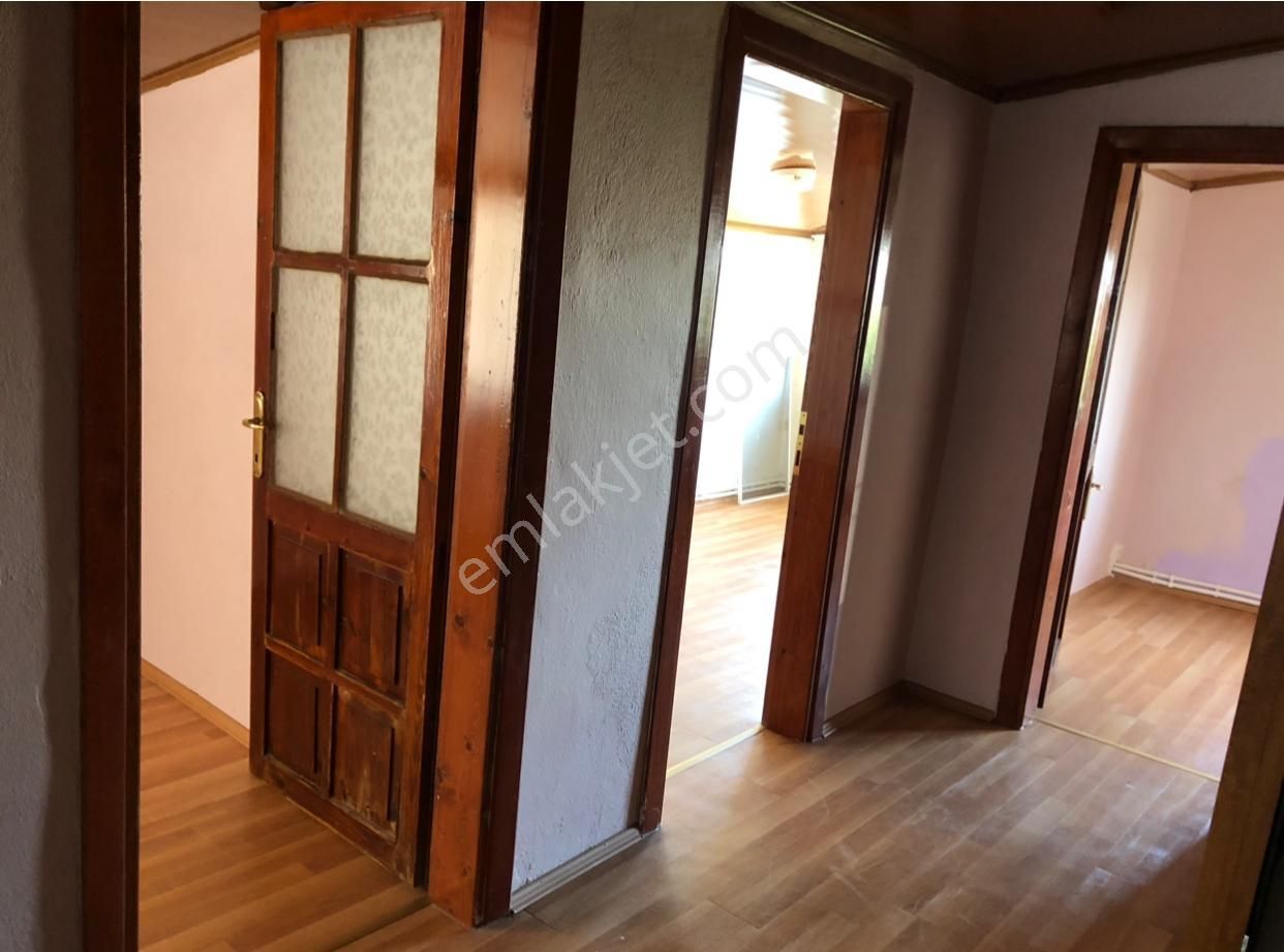 Tekirdağ Yeniçiftlik'de Merkeze ,okula,pazara Yakın Villa - Görsel 29