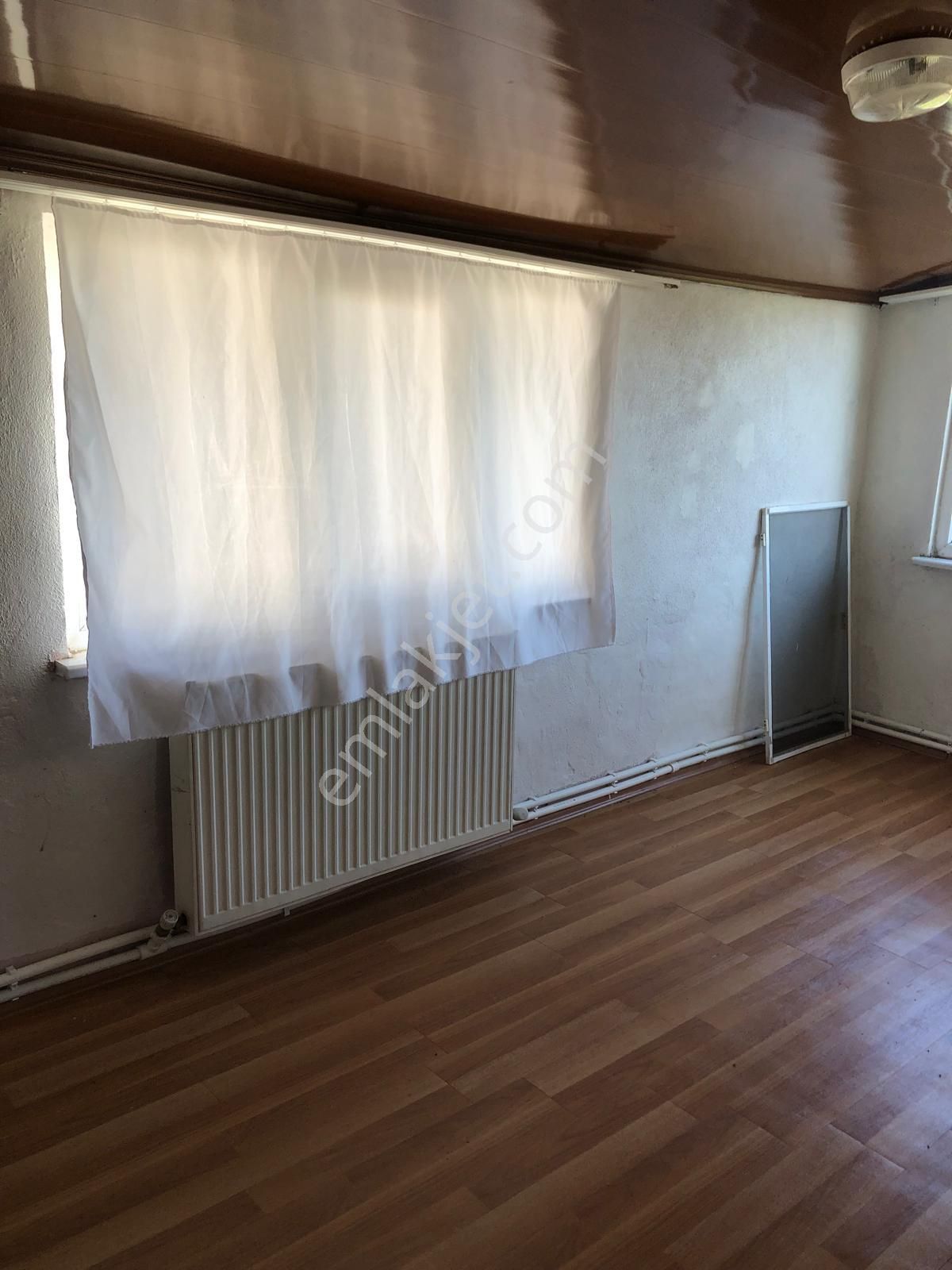 Tekirdağ Yeniçiftlik'de Merkeze ,okula,pazara Yakın Villa - Görsel 12