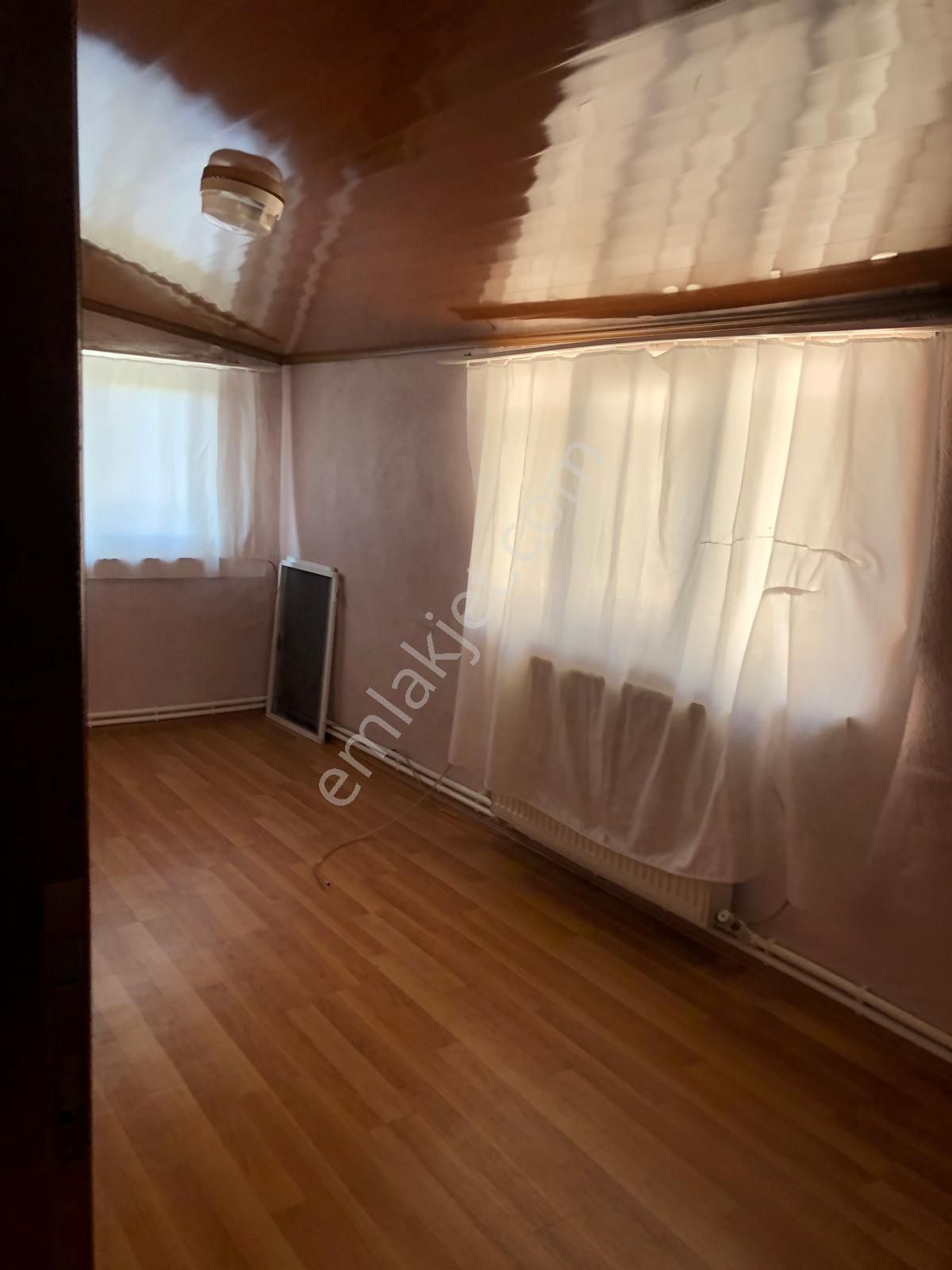 Tekirdağ Yeniçiftlik'de Merkeze ,okula,pazara Yakın Villa - Görsel 11
