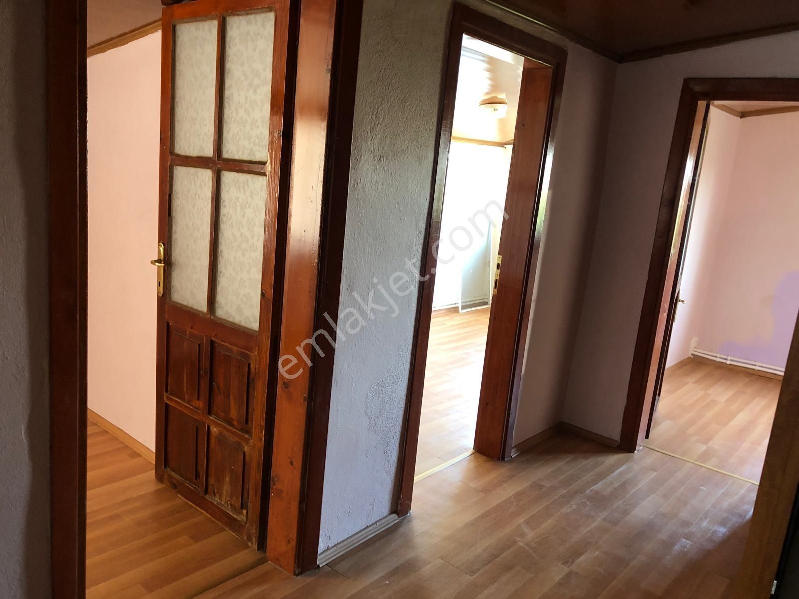 Tekirdağ Yeniçiftlik'de Merkeze ,okula,pazara Yakın Villa - Görsel 10