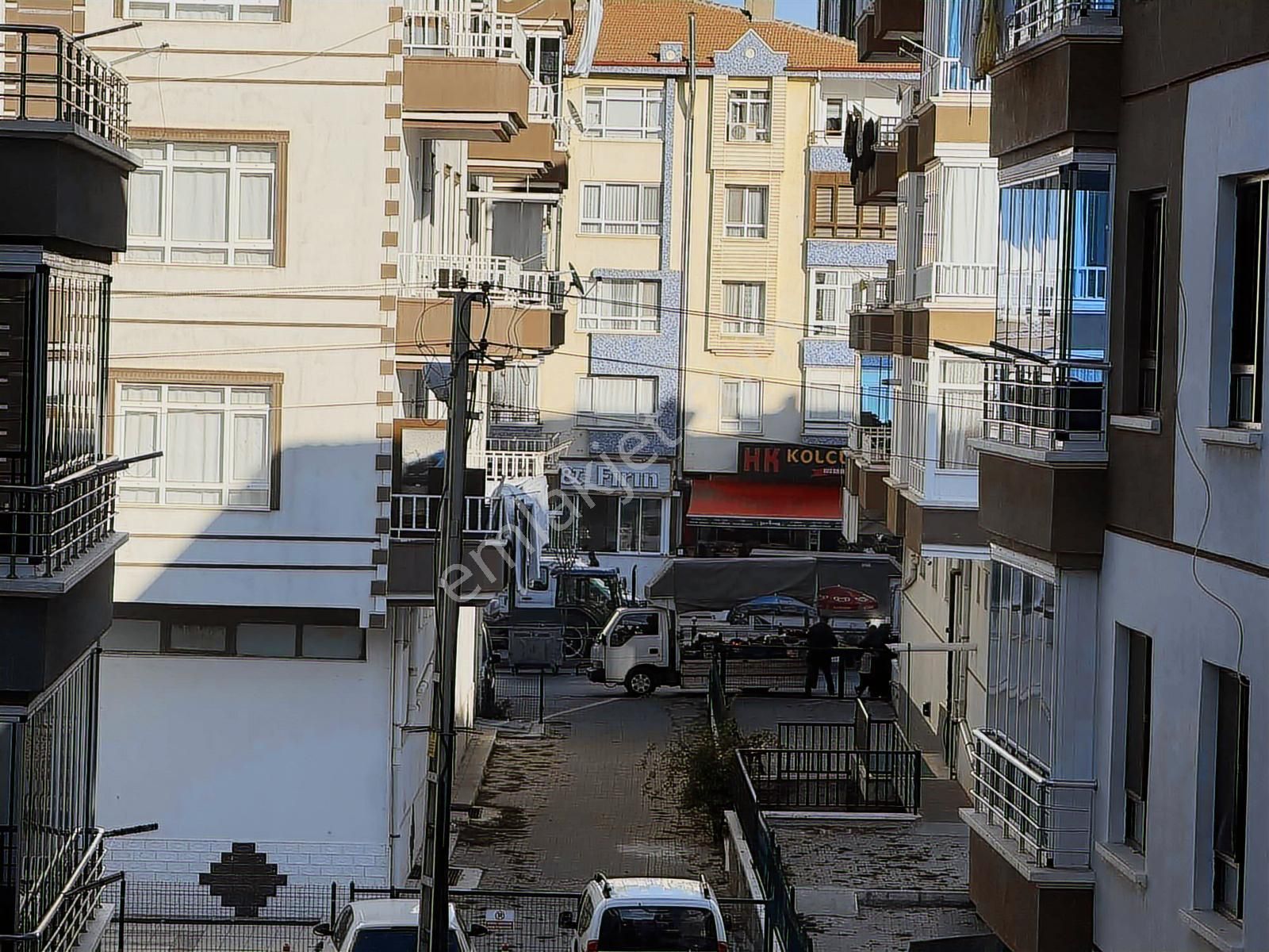 Mensa'dan Bağlum Bulvara Yürüme Mesafesinde 3. Kat Konumunda - Görsel 16