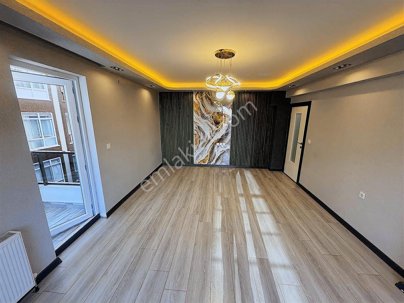 Mensa'dan Bağlum Bulvara Yürüme Mesafesinde 3. Kat Konumunda - Görsel 24