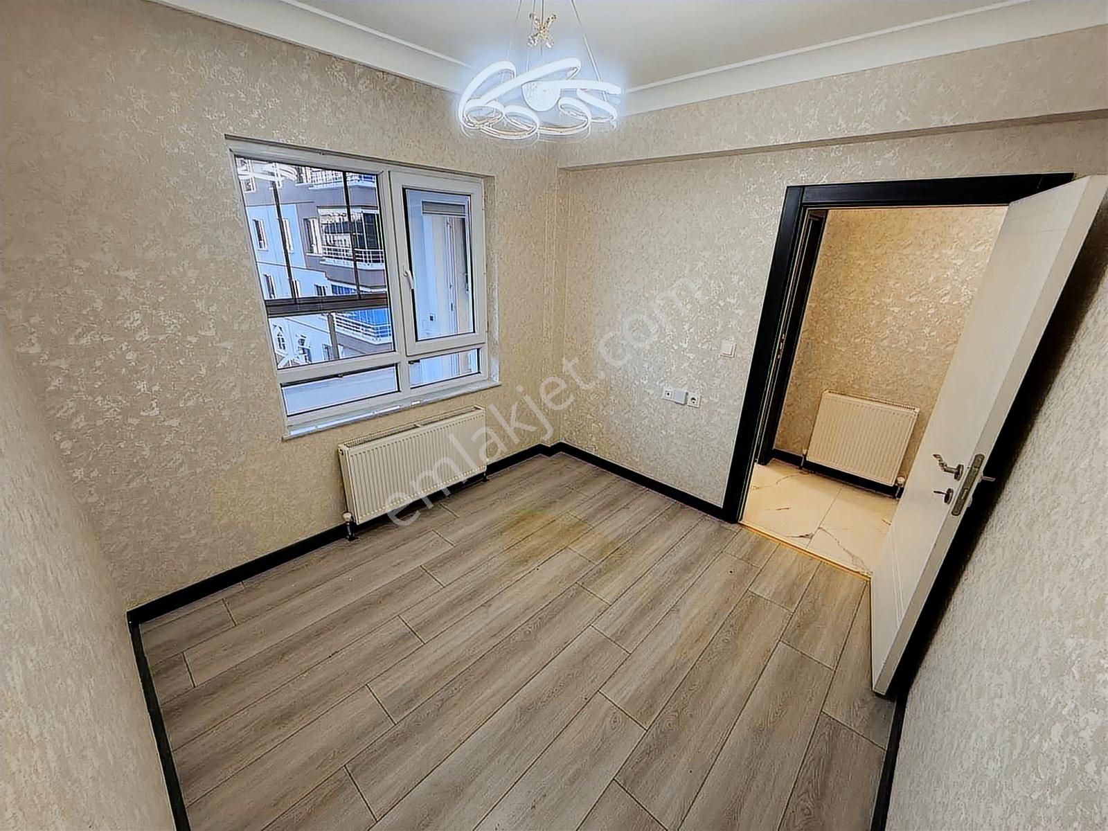 Mensa'dan Bağlum Bulvara Yürüme Mesafesinde 3. Kat Konumunda - Görsel 14