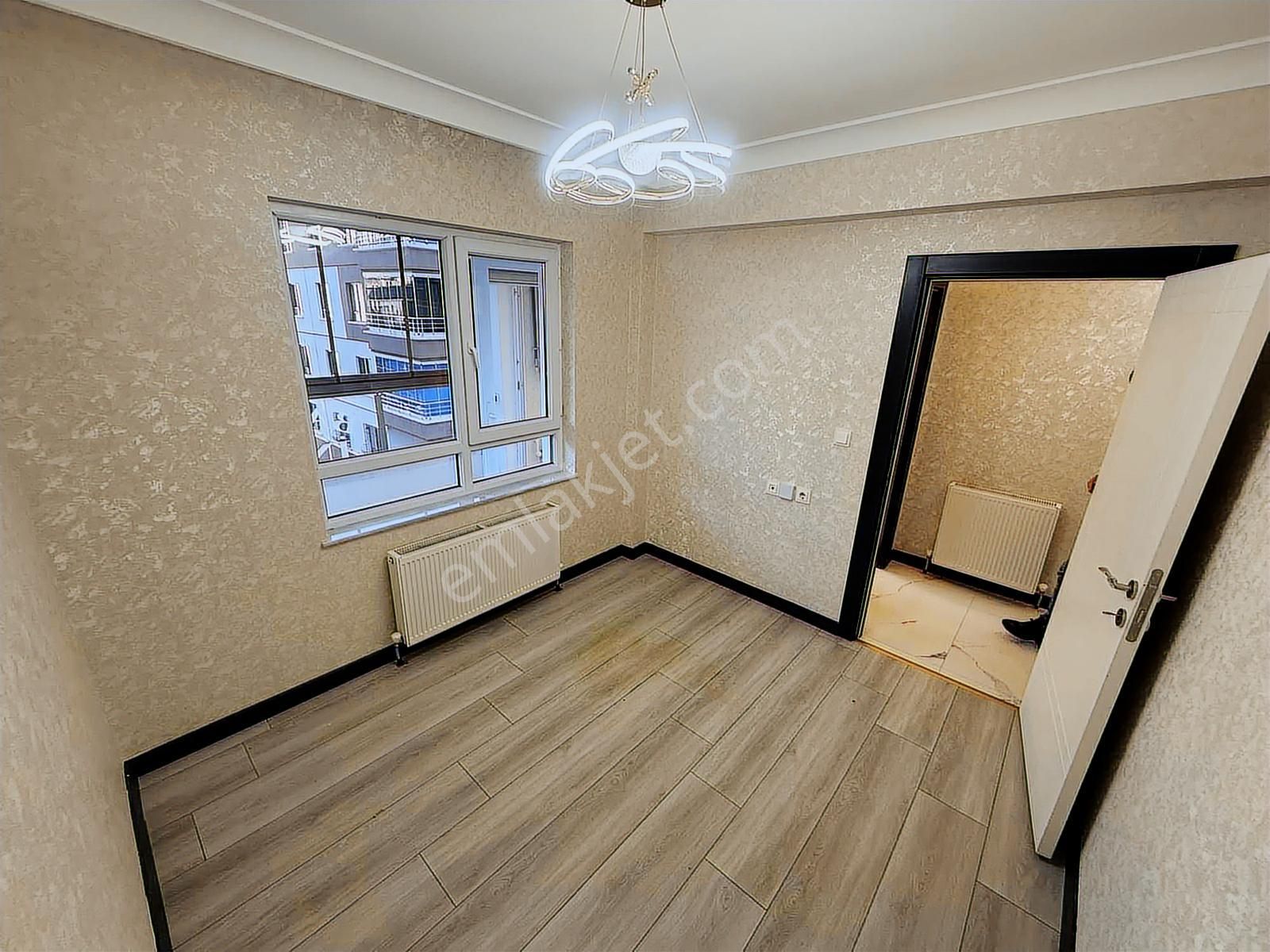 Mensa'dan Bağlum Bulvara Yürüme Mesafesinde 3. Kat Konumunda - Görsel 11