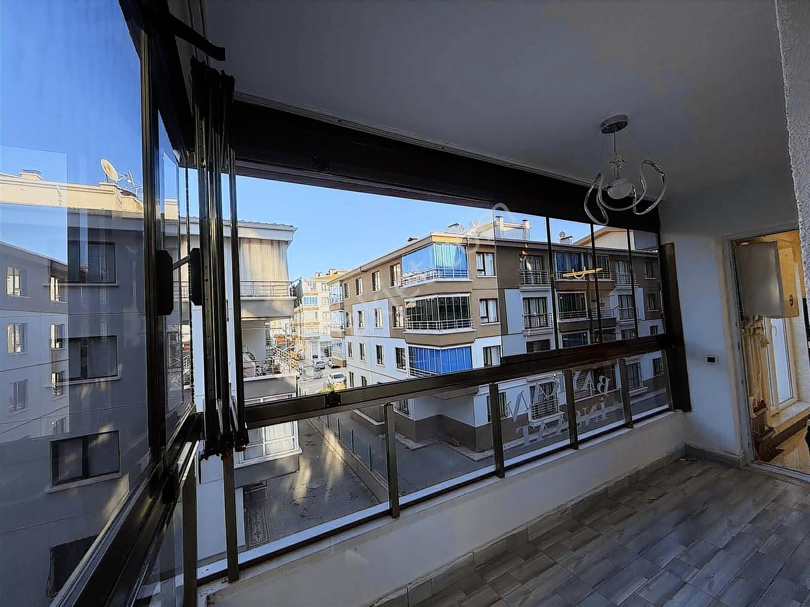 Mensa'dan Bağlum Bulvara Yürüme Mesafesinde 3. Kat Konumunda - Görsel 8