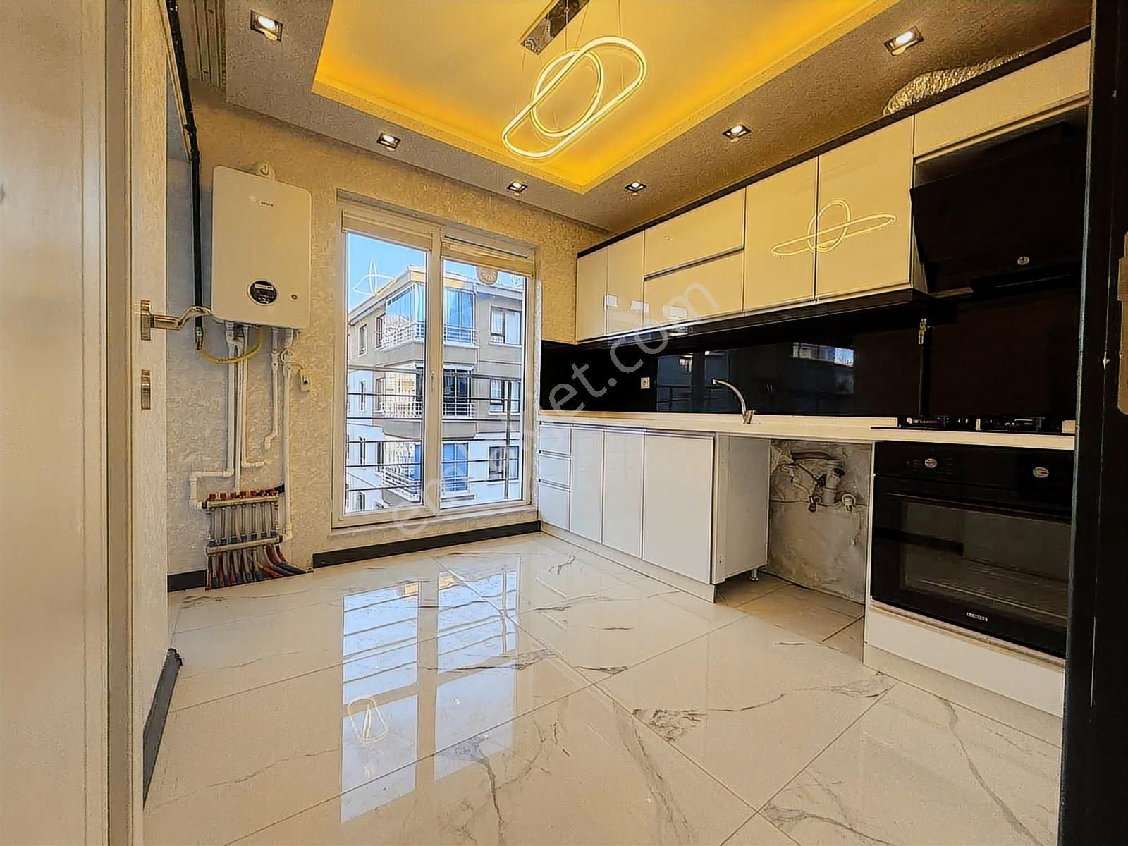 Mensa'dan Bağlum Bulvara Yürüme Mesafesinde 3. Kat Konumunda - Görsel 35