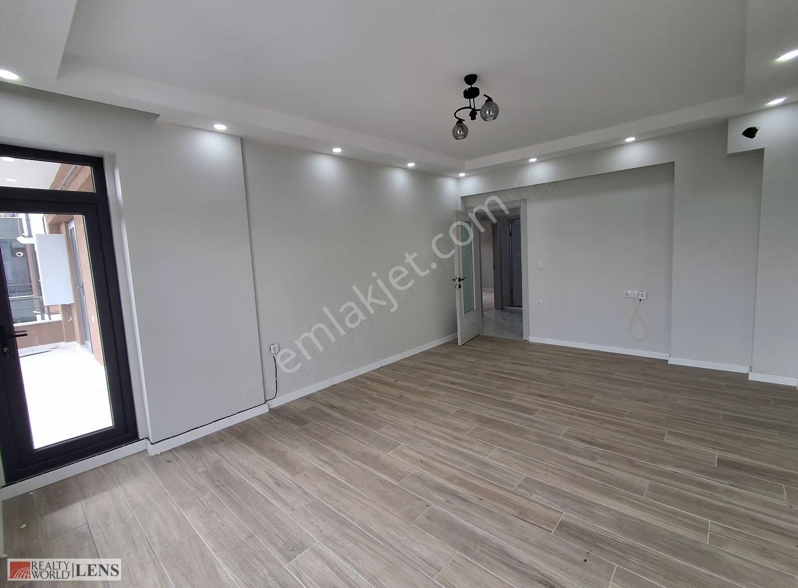 Arifiye Fatih Mahallesinde Kiralık Ebeveyn Banyolu 3+1 130mt2 - Görsel 10