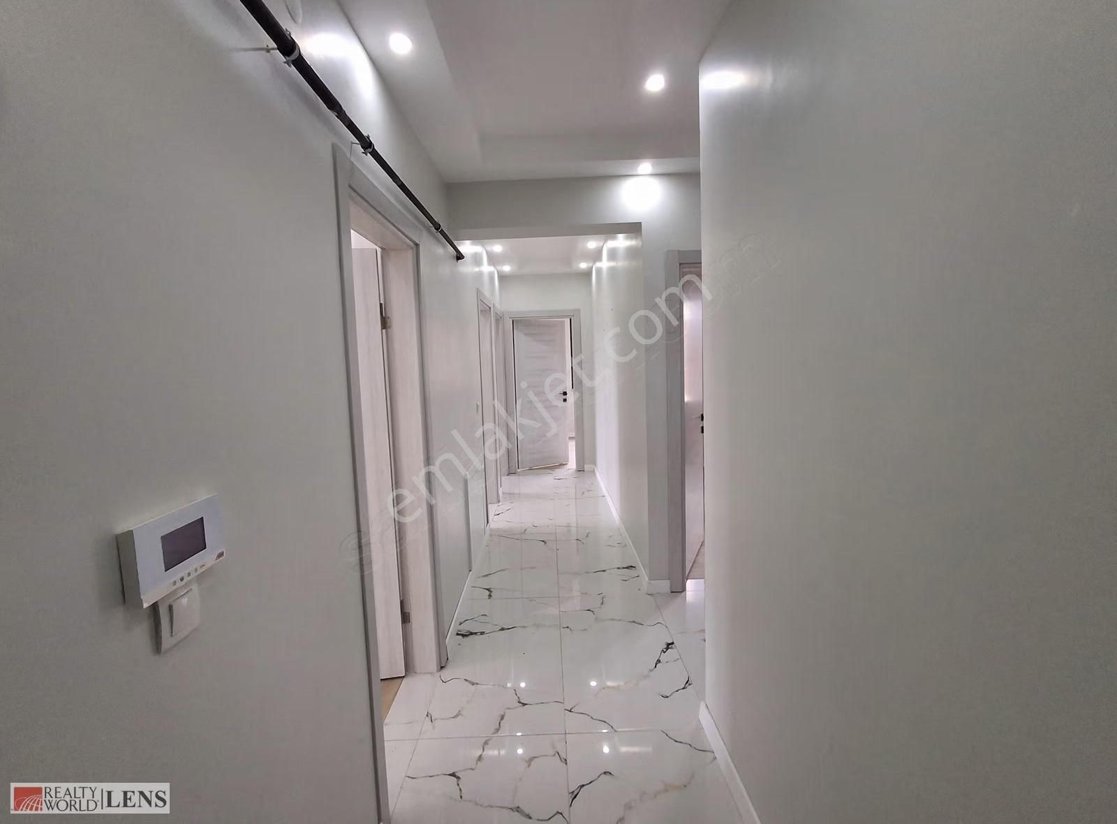 Arifiye Fatih Mahallesinde Kiralık Ebeveyn Banyolu 3+1 130mt2 - Görsel 15