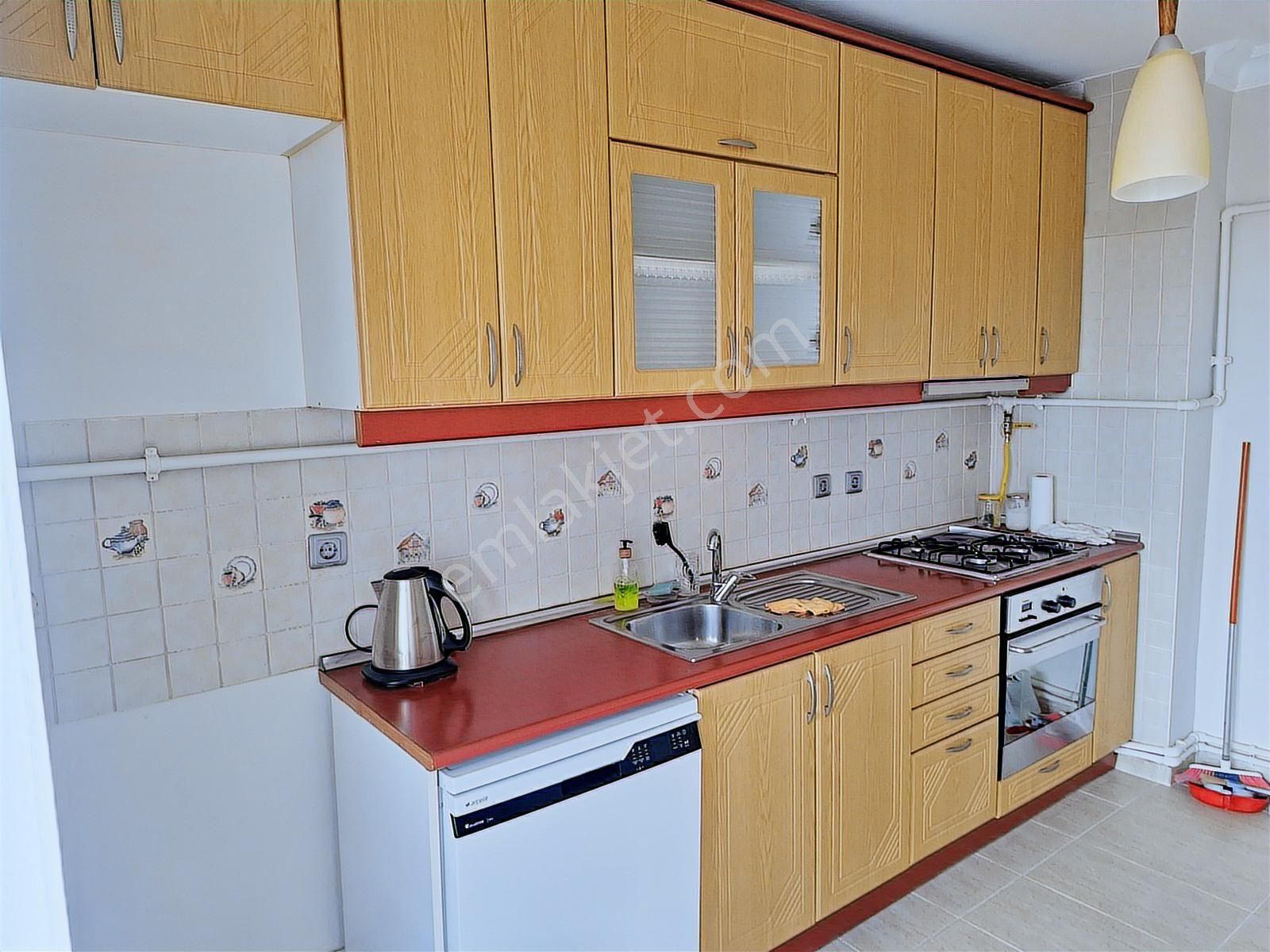 Esen'den Konak Caddesine Cephe Bakımlı & Büyük Kiralık Daire - Görsel 5