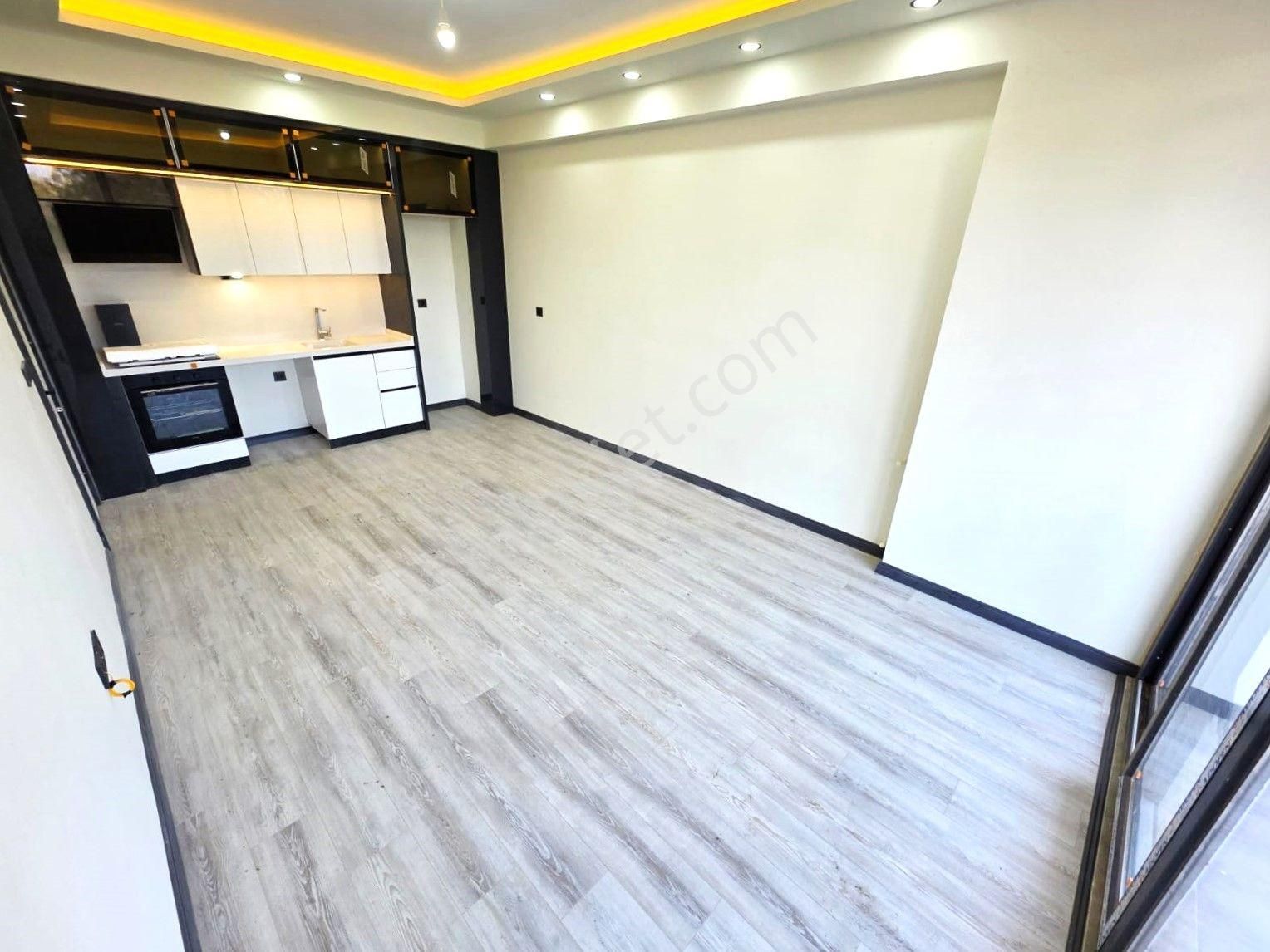 Aygülden Akçay'da Müstakil Tadında Geniş Bahçeli Sıfır Çift Cephe Denize Yakın 2+1 Satılık Daireler - Görsel 5