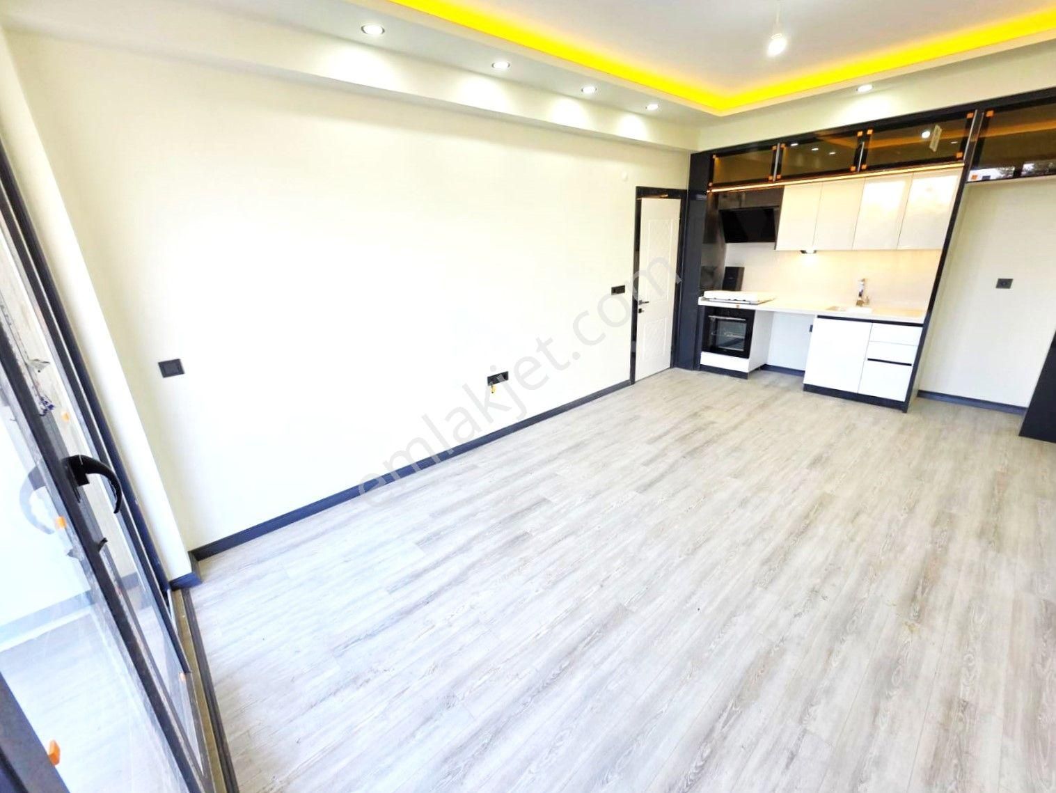 Aygülden Akçay'da Müstakil Tadında Geniş Bahçeli Sıfır Çift Cephe Denize Yakın 2+1 Satılık Daireler - Görsel 9