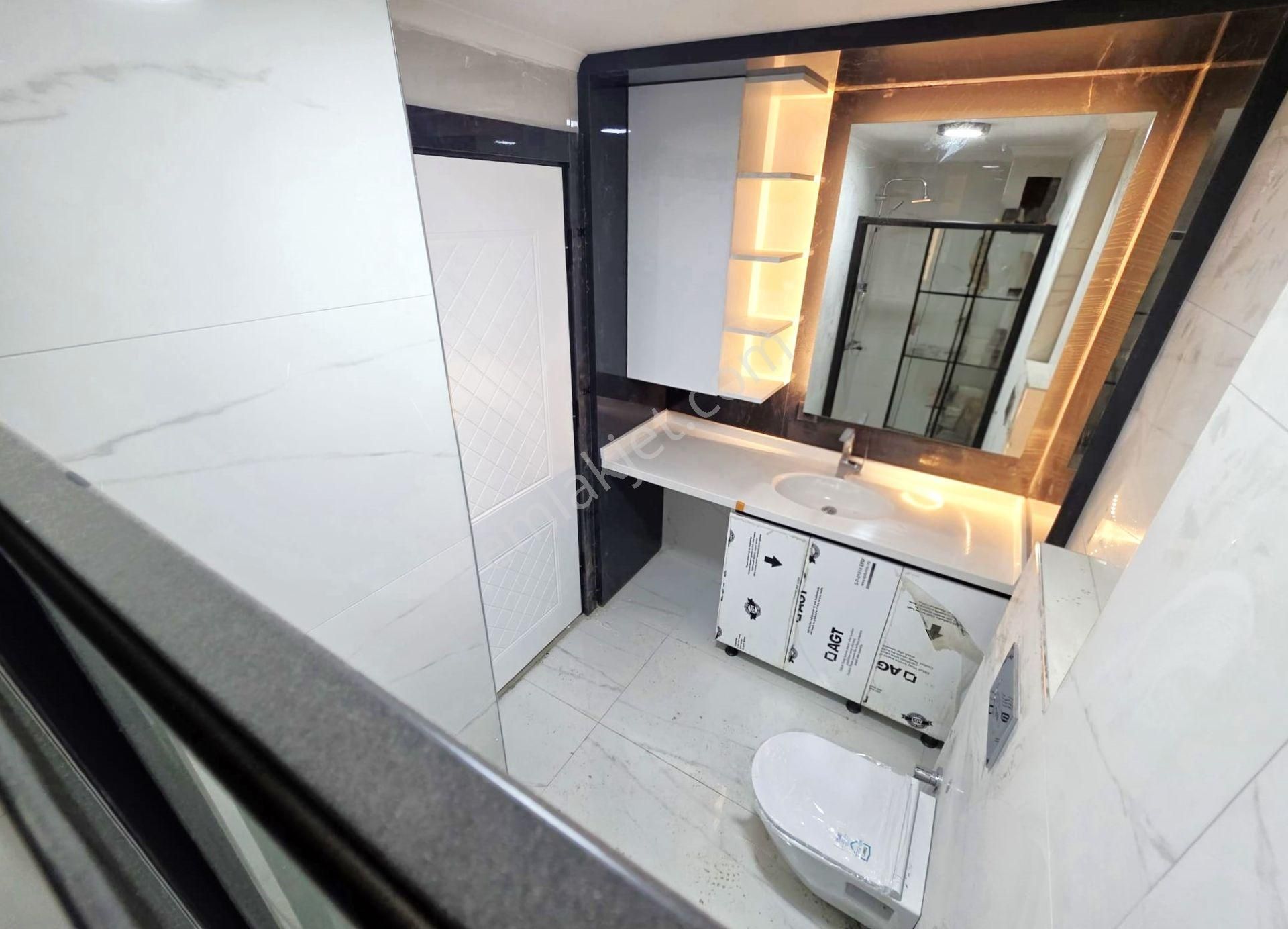 Aygülden Akçay'da Müstakil Tadında Geniş Bahçeli Sıfır Çift Cephe Denize Yakın 2+1 Satılık Daireler - Görsel 29