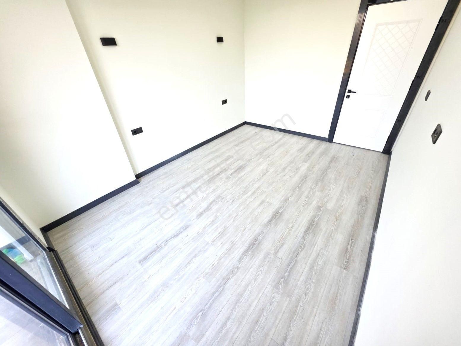 Aygülden Akçay'da Müstakil Tadında Geniş Bahçeli Sıfır Çift Cephe Denize Yakın 2+1 Satılık Daireler - Görsel 14