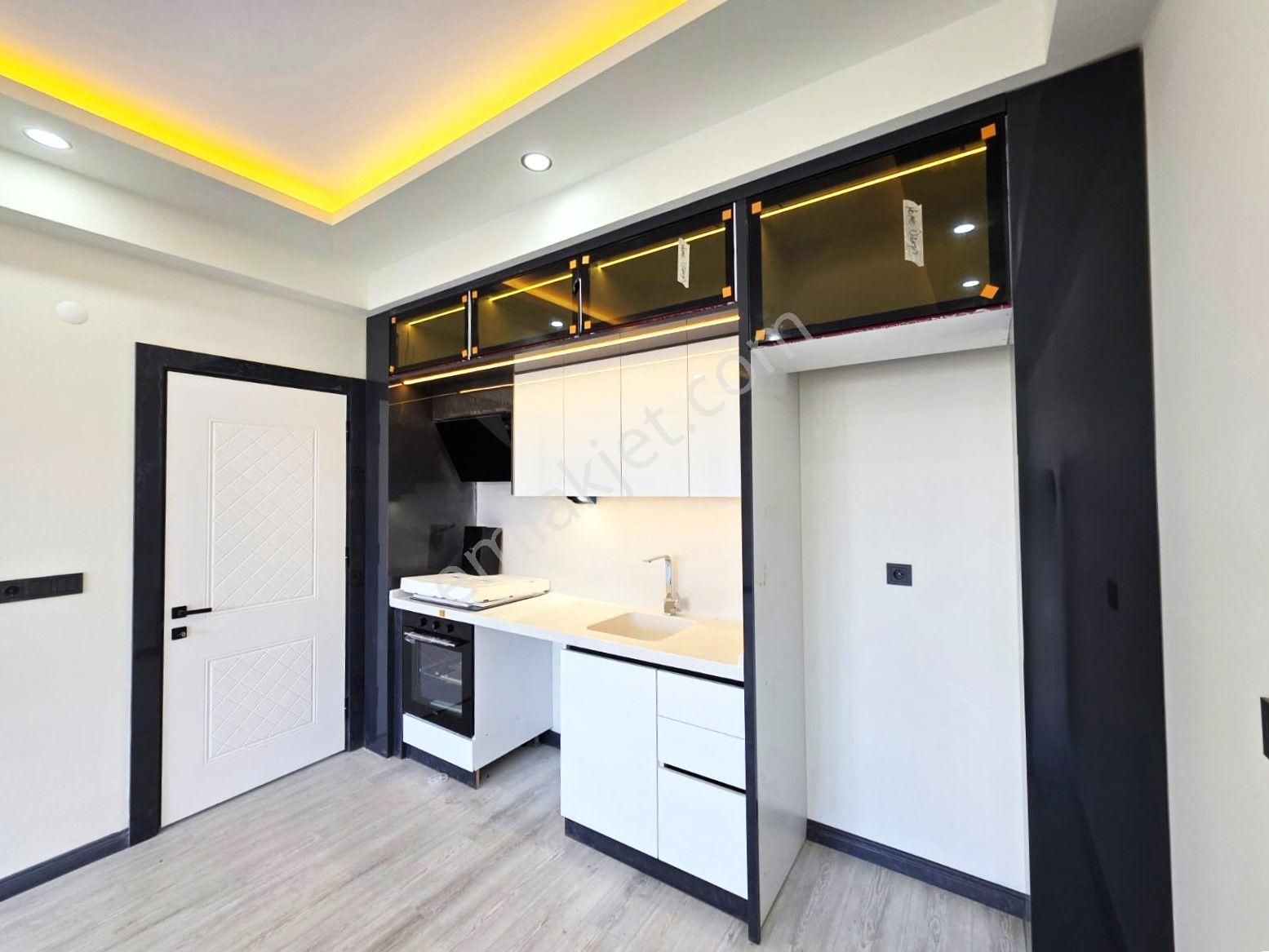 Aygülden Akçay'da Müstakil Tadında Geniş Bahçeli Sıfır Çift Cephe Denize Yakın 2+1 Satılık Daireler - Görsel 7