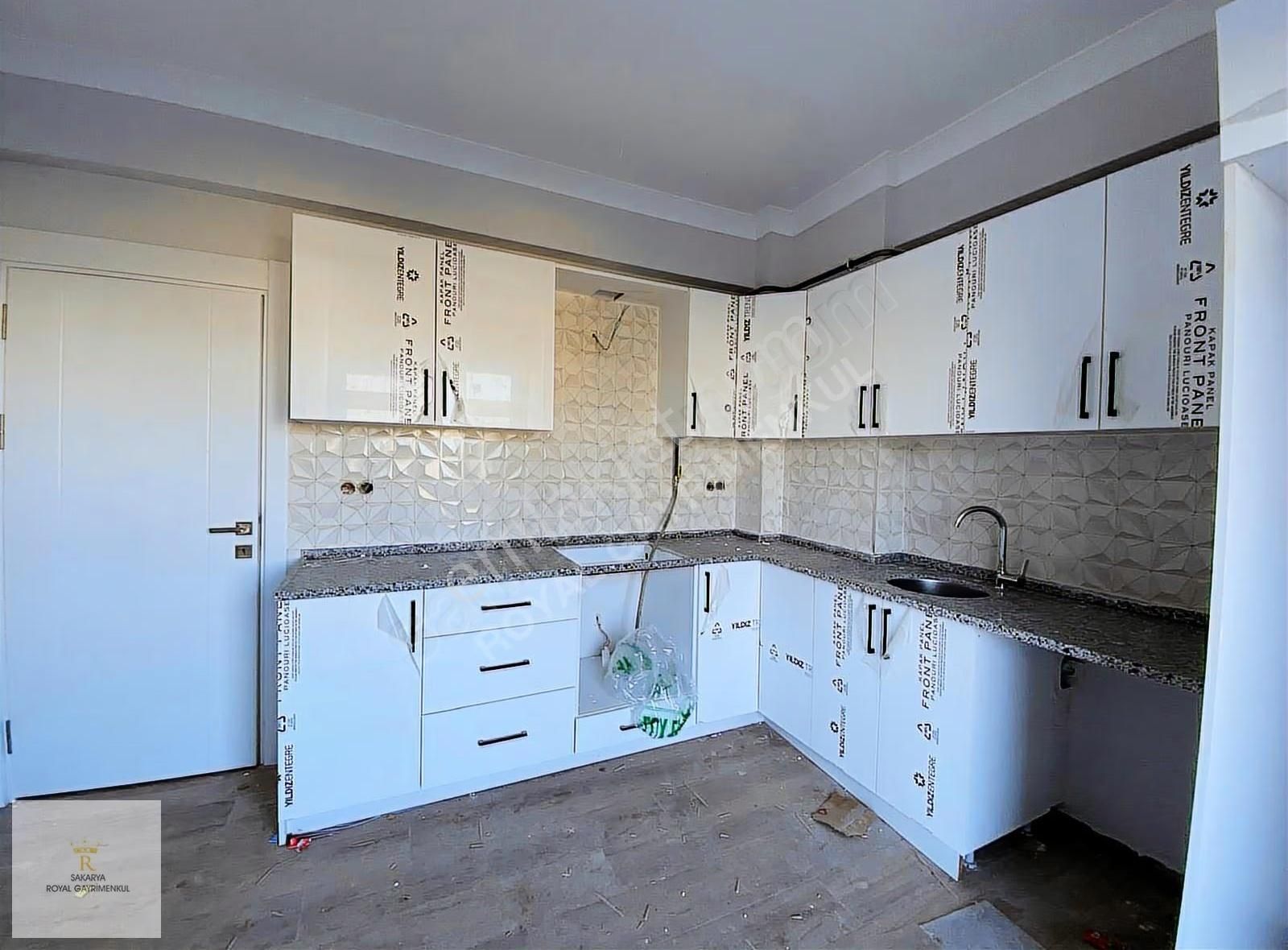 Royal Gayrimenkul Karaaptiler'de Ebeveyn Banyo Kiralık 2+1 Daire - Görsel 24