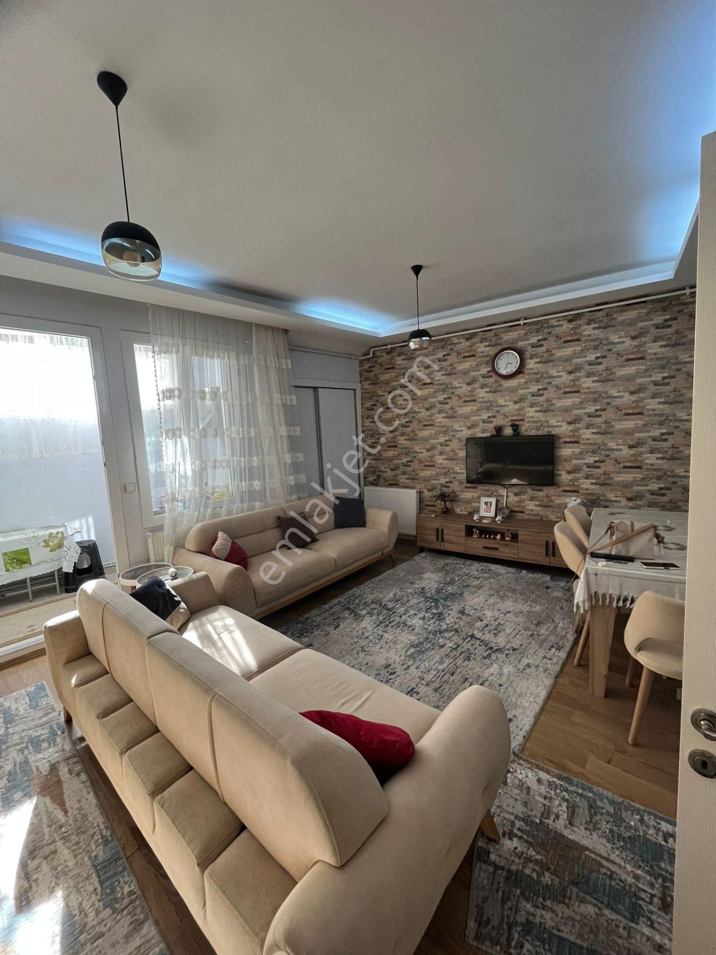 Yıldız Caddesinde 3+1 Bahçeli Ful Yapılı Doğalgazlı - Görsel 8