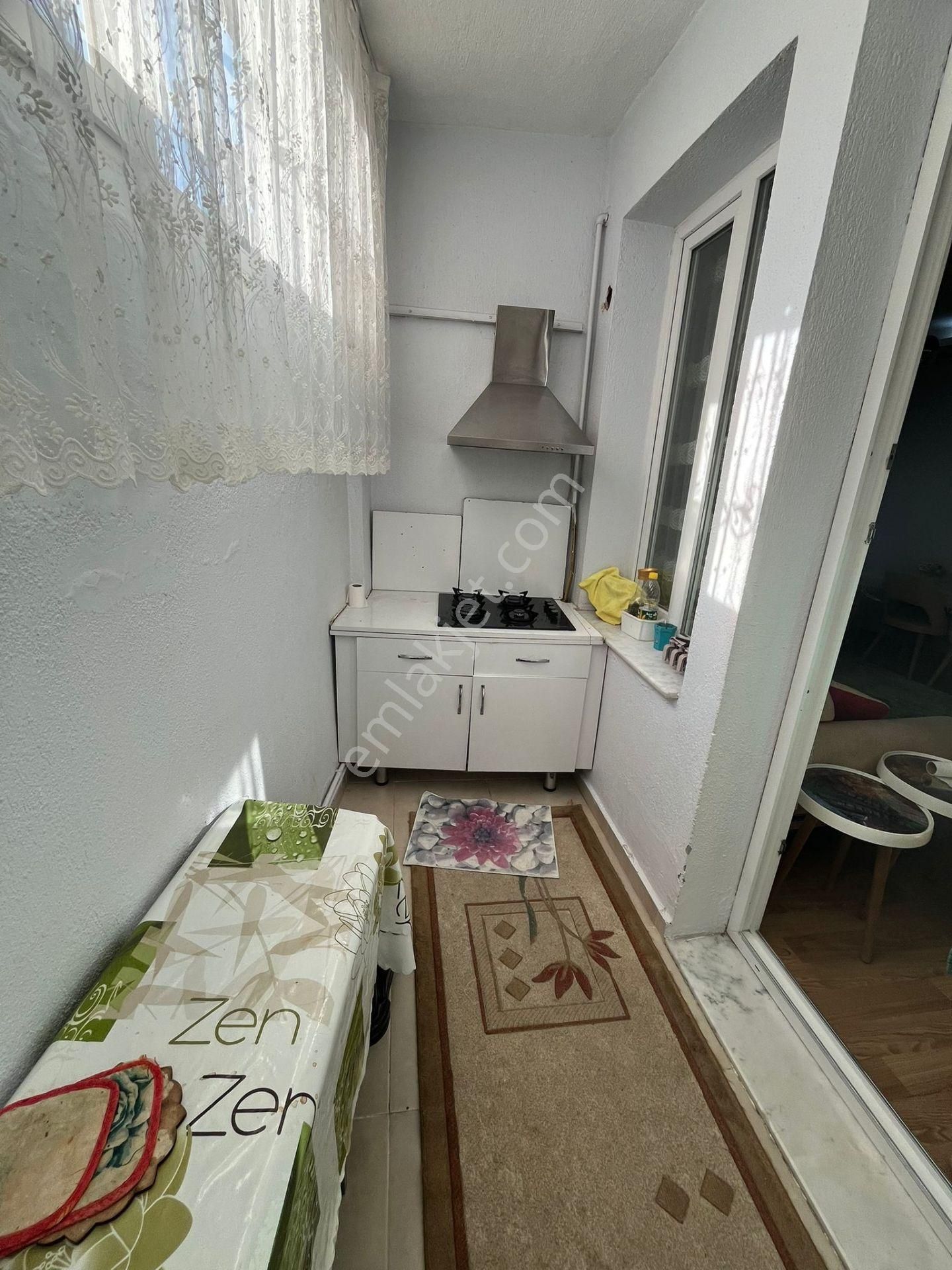 Yıldız Caddesinde 3+1 Bahçeli Ful Yapılı Doğalgazlı - Görsel 2