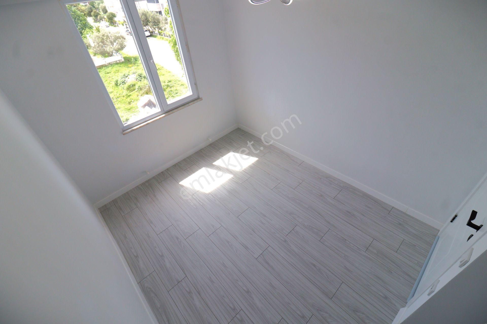 Akçay'da Aygülden İçi Ful Yapılı Ara Kat Ön Cephe Ayrı Mutfak Çift Balkonlu Kaçmaz Satılık 3+1 Daire - Görsel 21