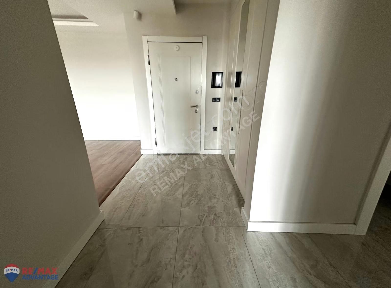 Remax Advantage - Downtown'ın En Güzel Ve Ferah Kiralık Dairesi! - Görsel 9