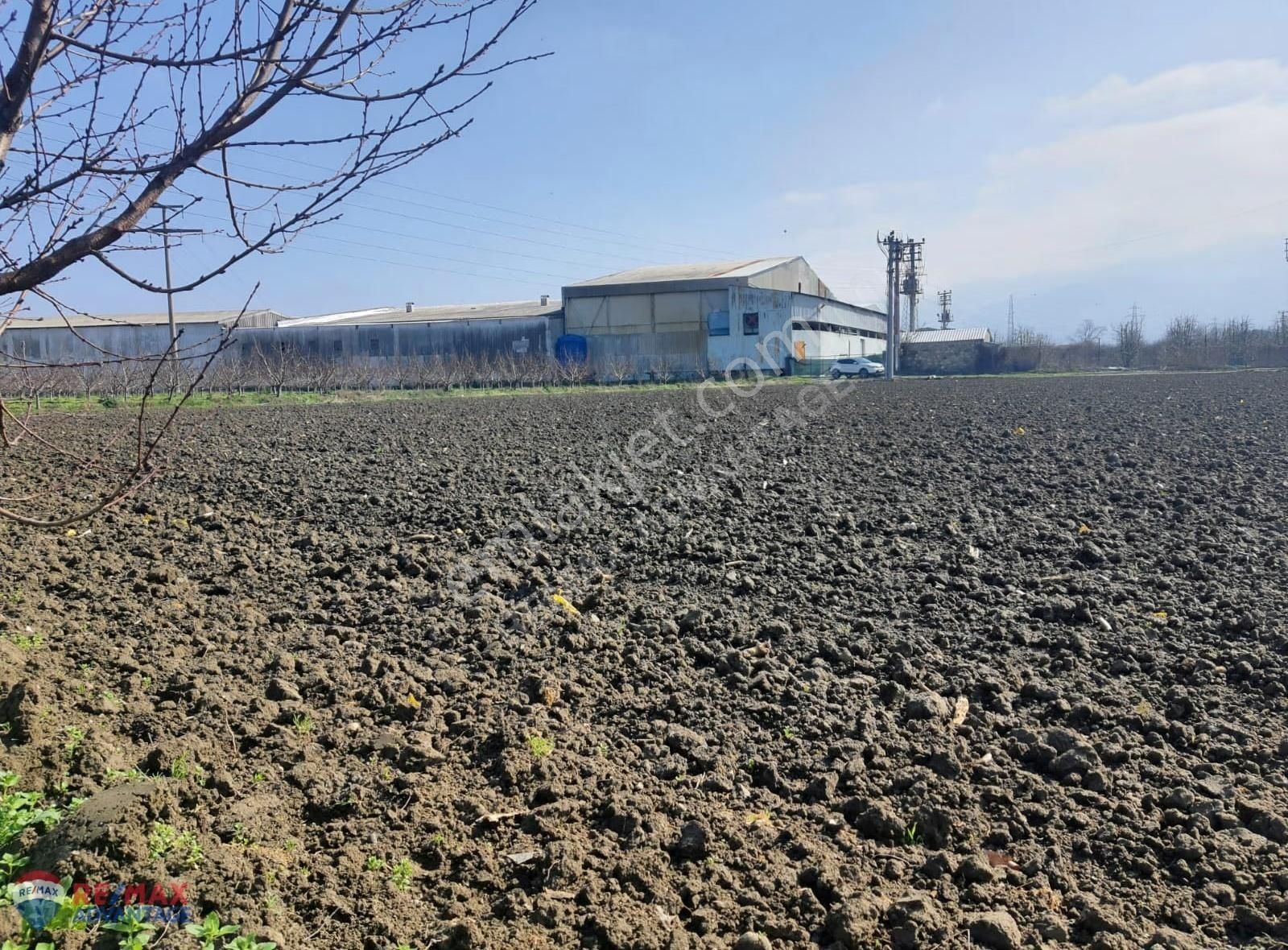 Remax Advantage'dan Yatırıma Uygun Trafolu & Sondajlı Tarla - Görsel 2