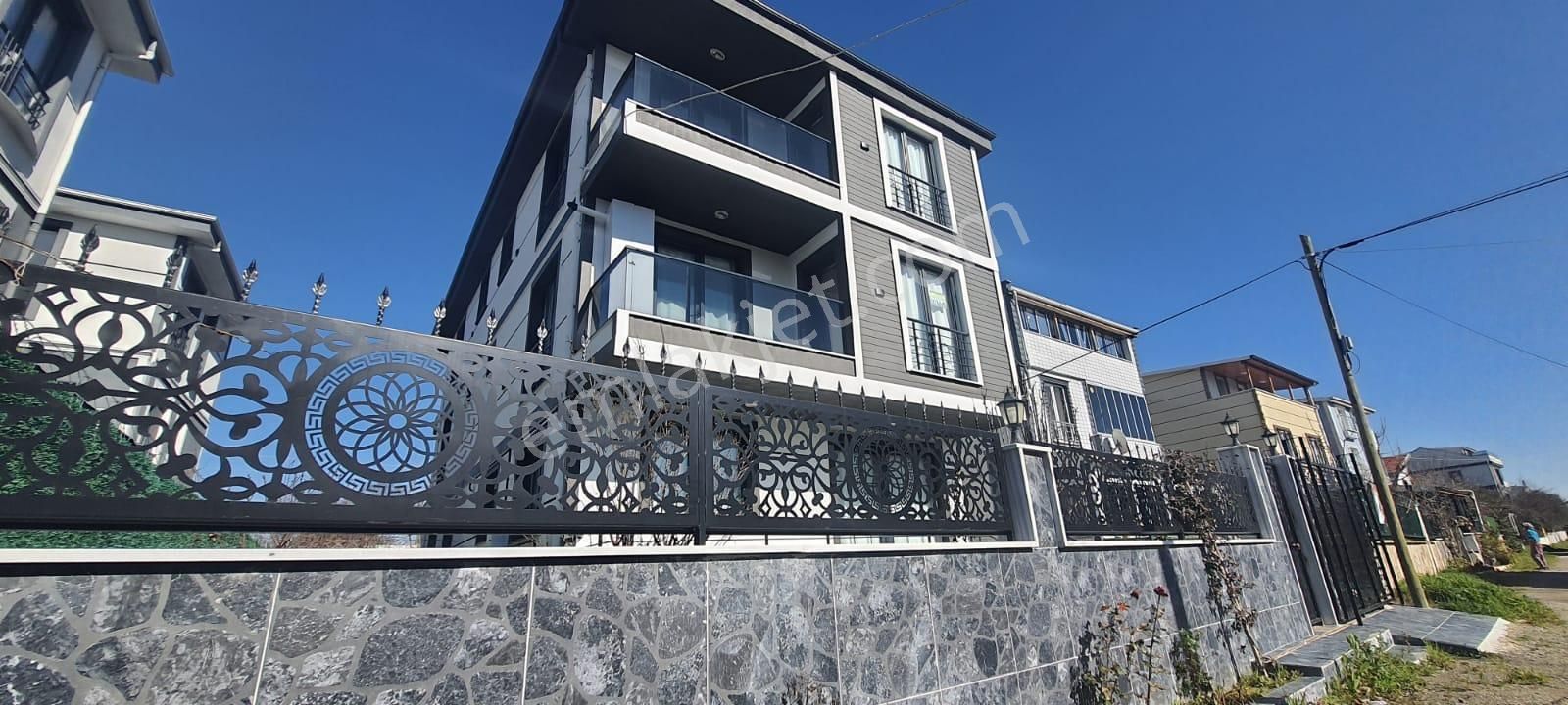 Yeni Müstakil Villa Kartallardan