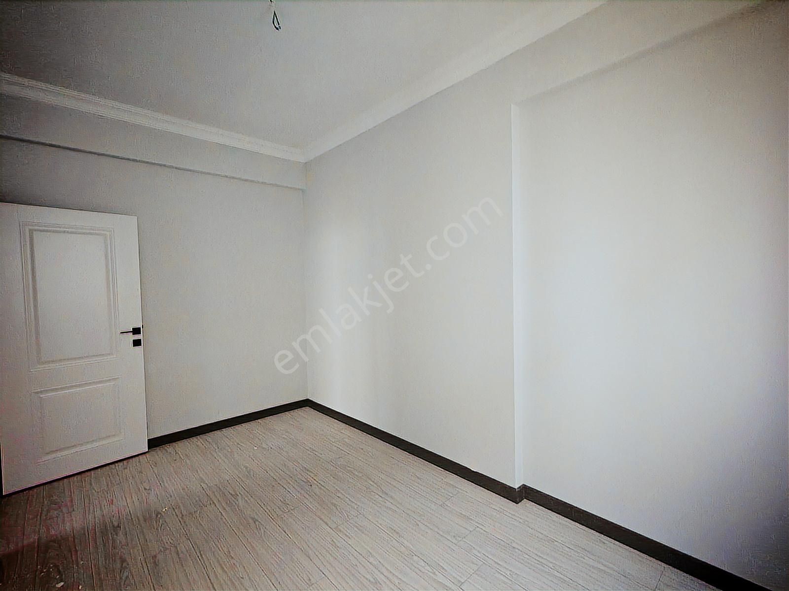 Kapanmaz Deniz Ve Şehir Manzaralı Geniş Satılık 1+1 Daire - Görsel 3