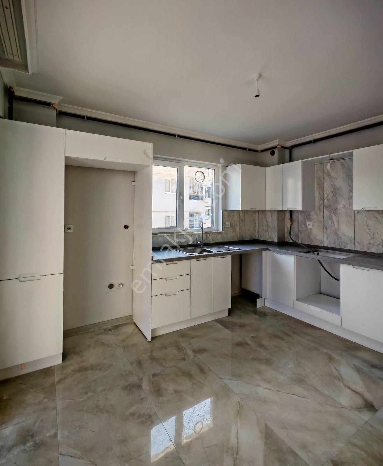 Atakent-cağaloğlu Üstü-kıbrıs Cad.de-sıfır-lüx Satılık 3+1 Daire - Görsel 3