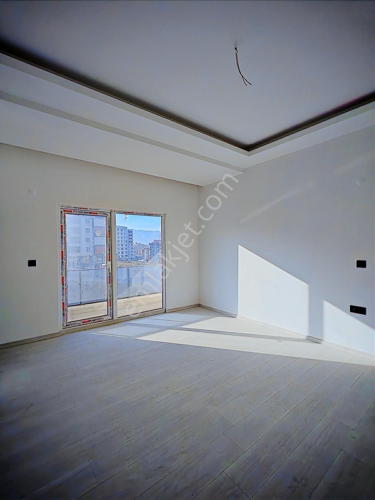 Deniz Manzaralı Havuzlu 4+1 Lüx Satılık Daire - Görsel 2