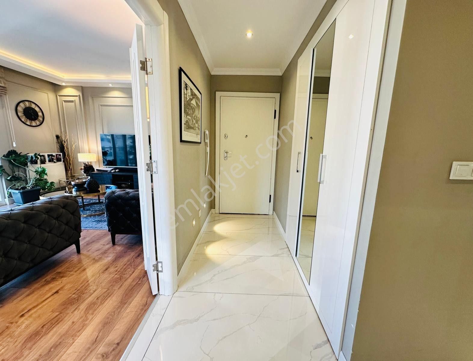 Erenköy Özenç Sokakta Özel Dekorasyonlu 3+1 Satılık Daire - Görsel 12