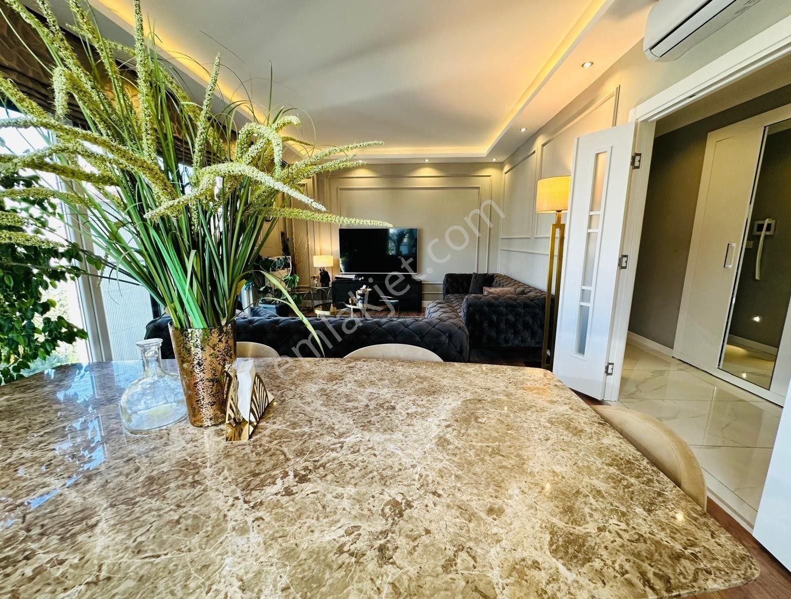 Erenköy Özenç Sokakta Özel Dekorasyonlu 3+1 Satılık Daire - Görsel 15